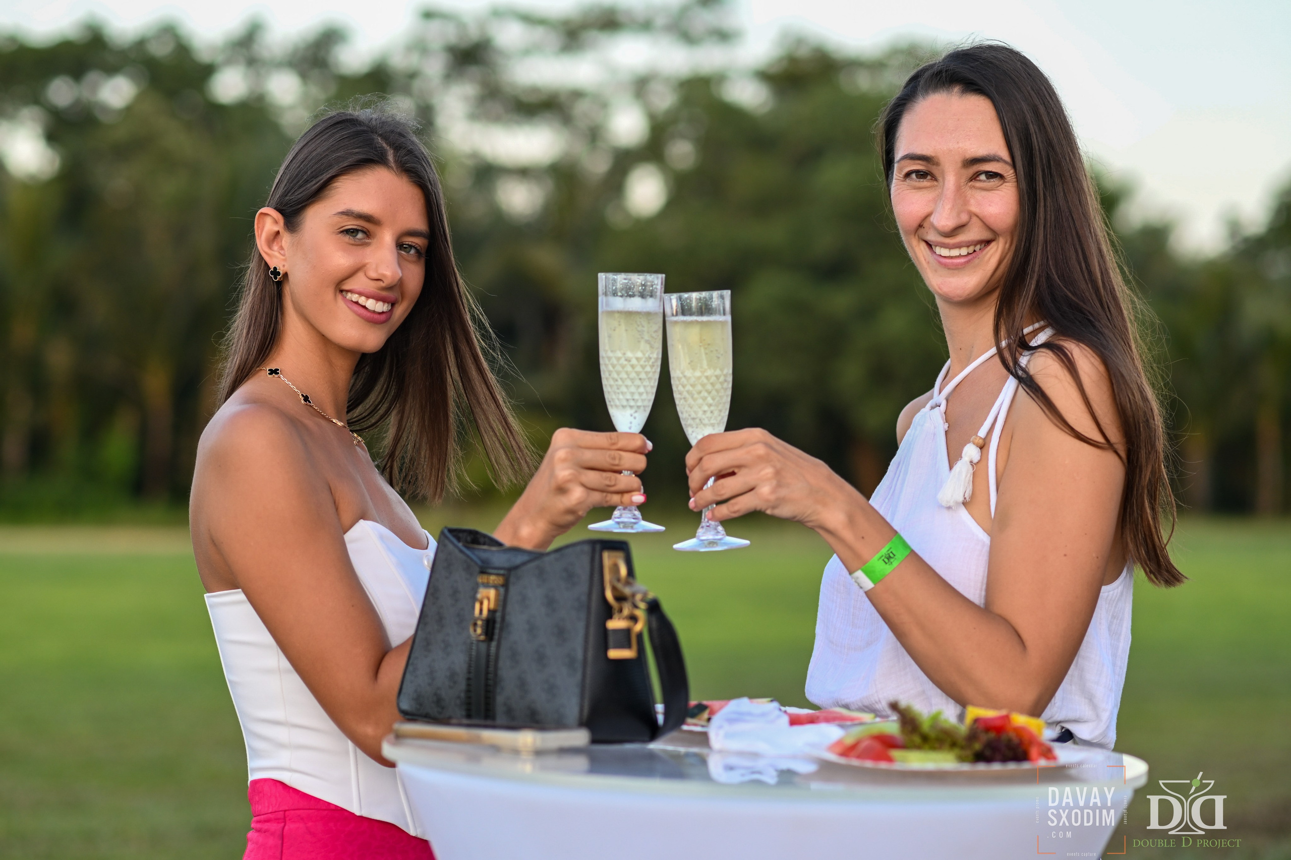 Вечеринка на аэродроме | Фоторепортаж | Афиша | DAVAYSXODIM.com PHUKET. АФИША|ФОТОРЕПОРТАЖИ|ИВЕНТЫ|ПХУКЕТ