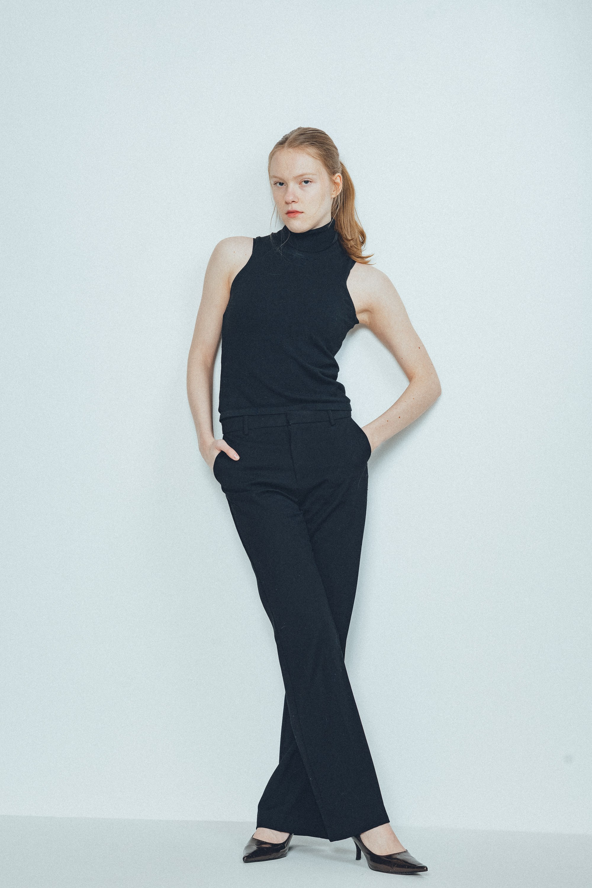 Mallikansiokuvaus. Valokuvaaja Lahti, Helsinki Elena Salonen