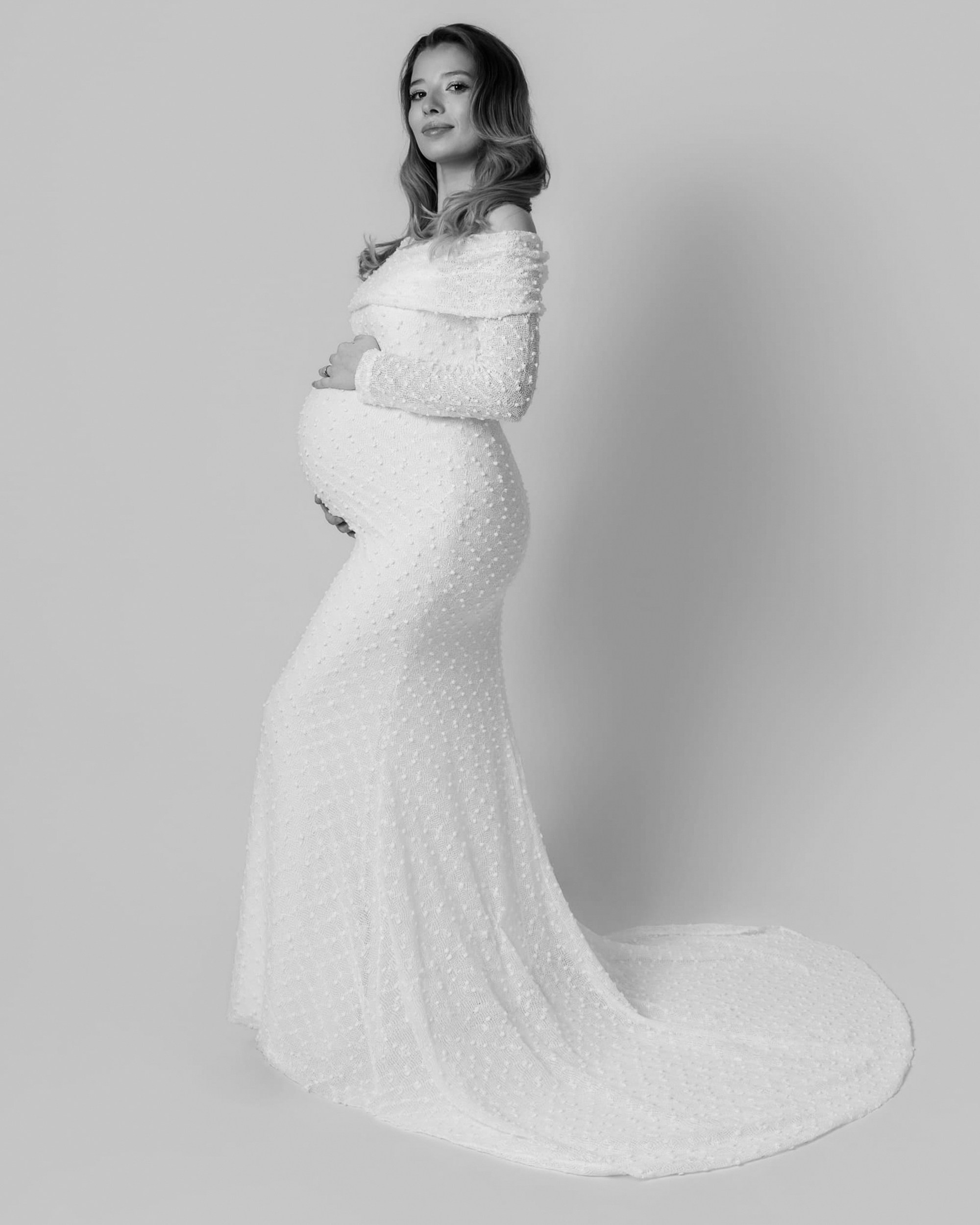 Elegant Studio Maternity Photography in Rotterdam