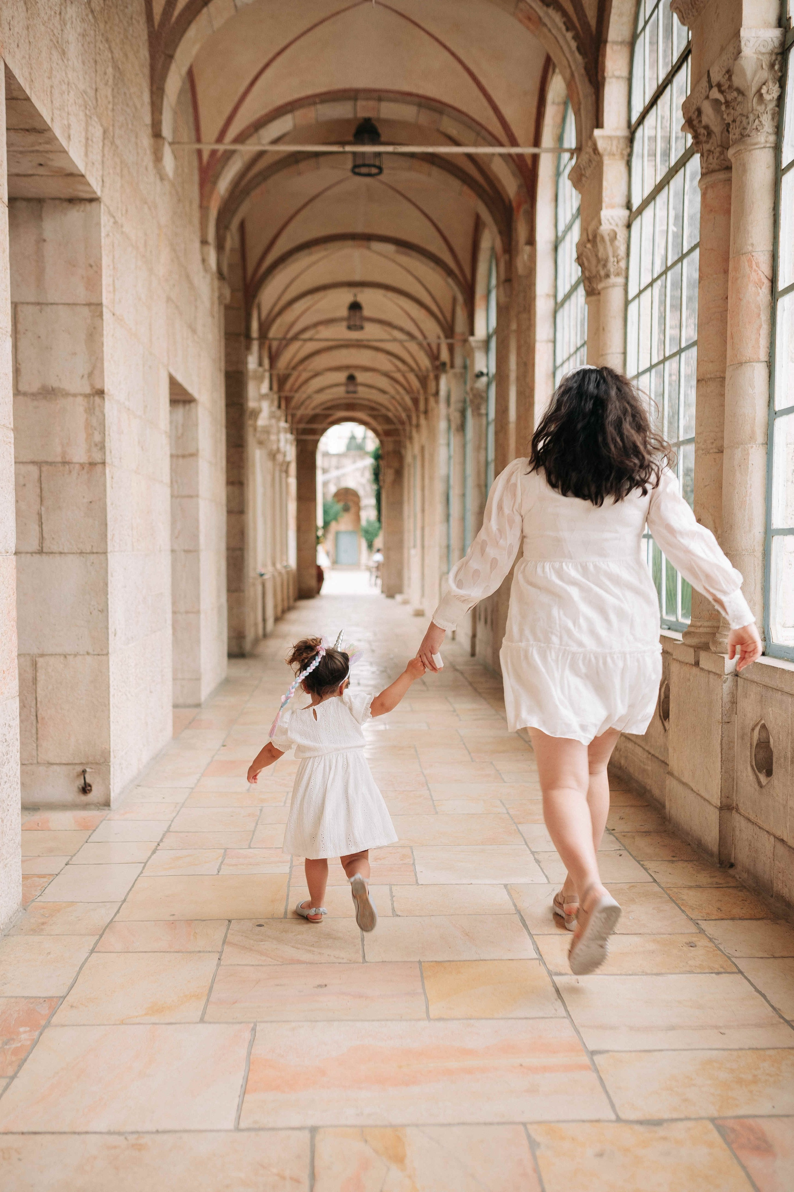 EXPECTING A BABY, JERUSALEM. PHOTOGRAPHER IN ISRAEL