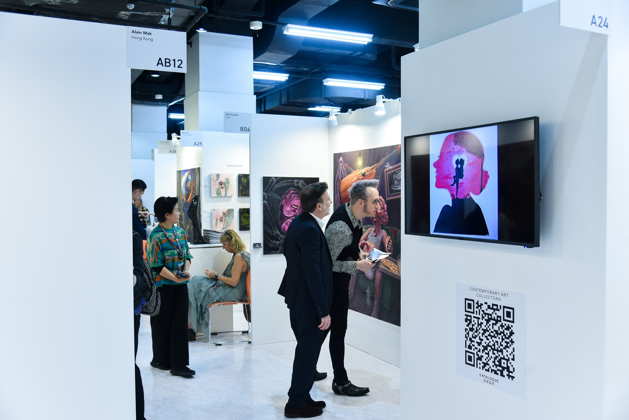 Reportage. Photographer in Tokyo, Japan