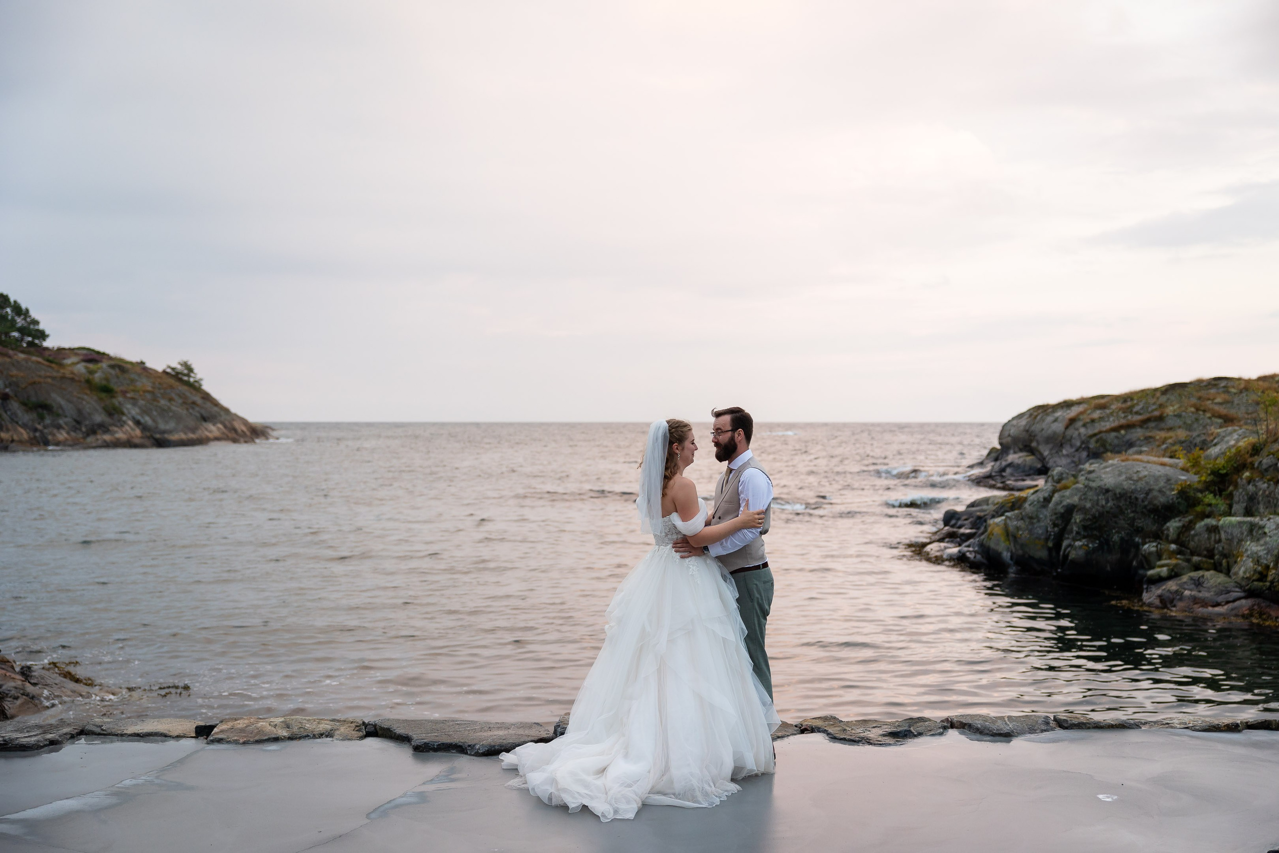 Bryllupsfotografering på Tromøya i Arendal. Bryllupsfotograf i Oslo og Rogaland — Meisal Media