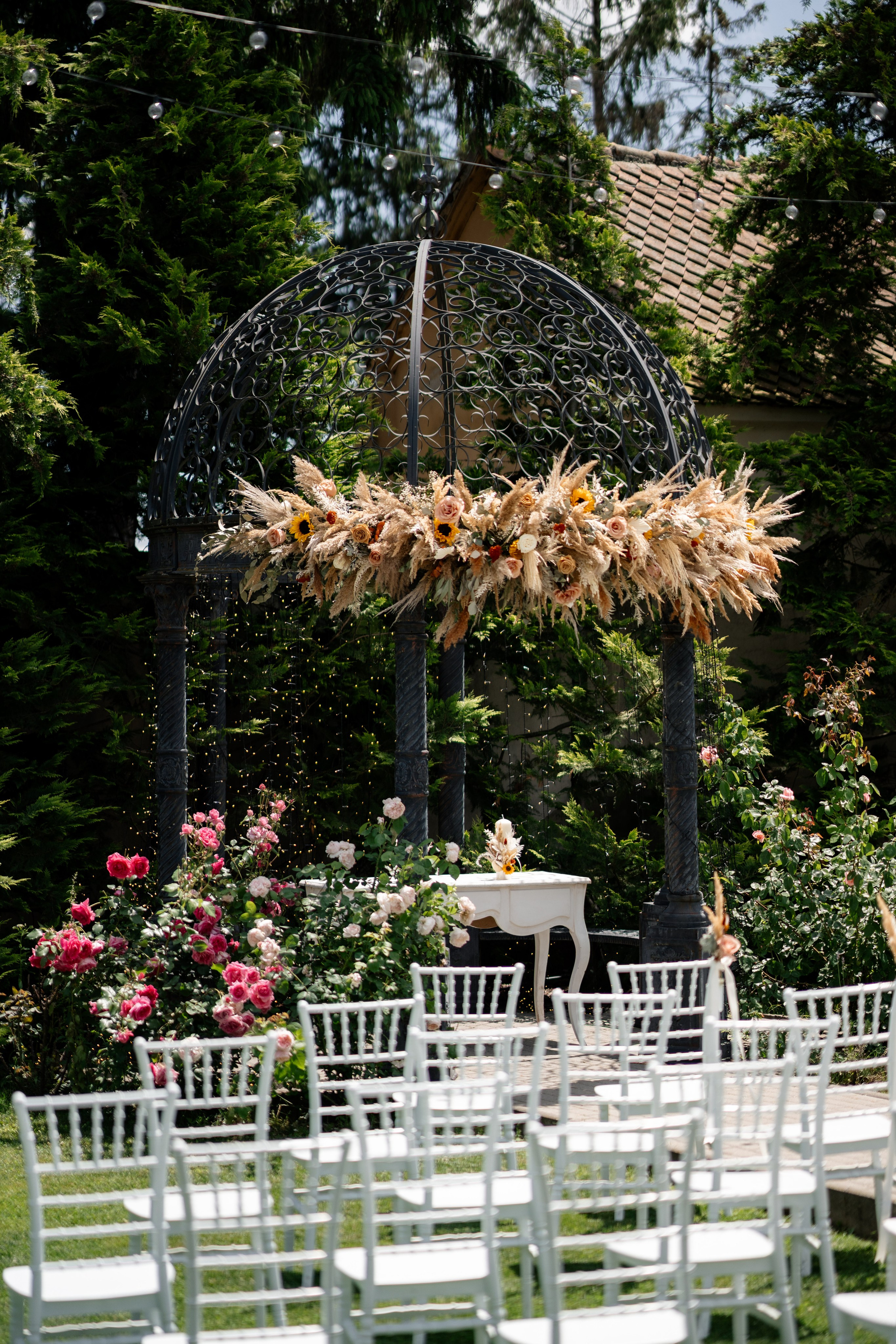 Octavia & Theo. Destination Wedding Photographer Alex Pasarelu