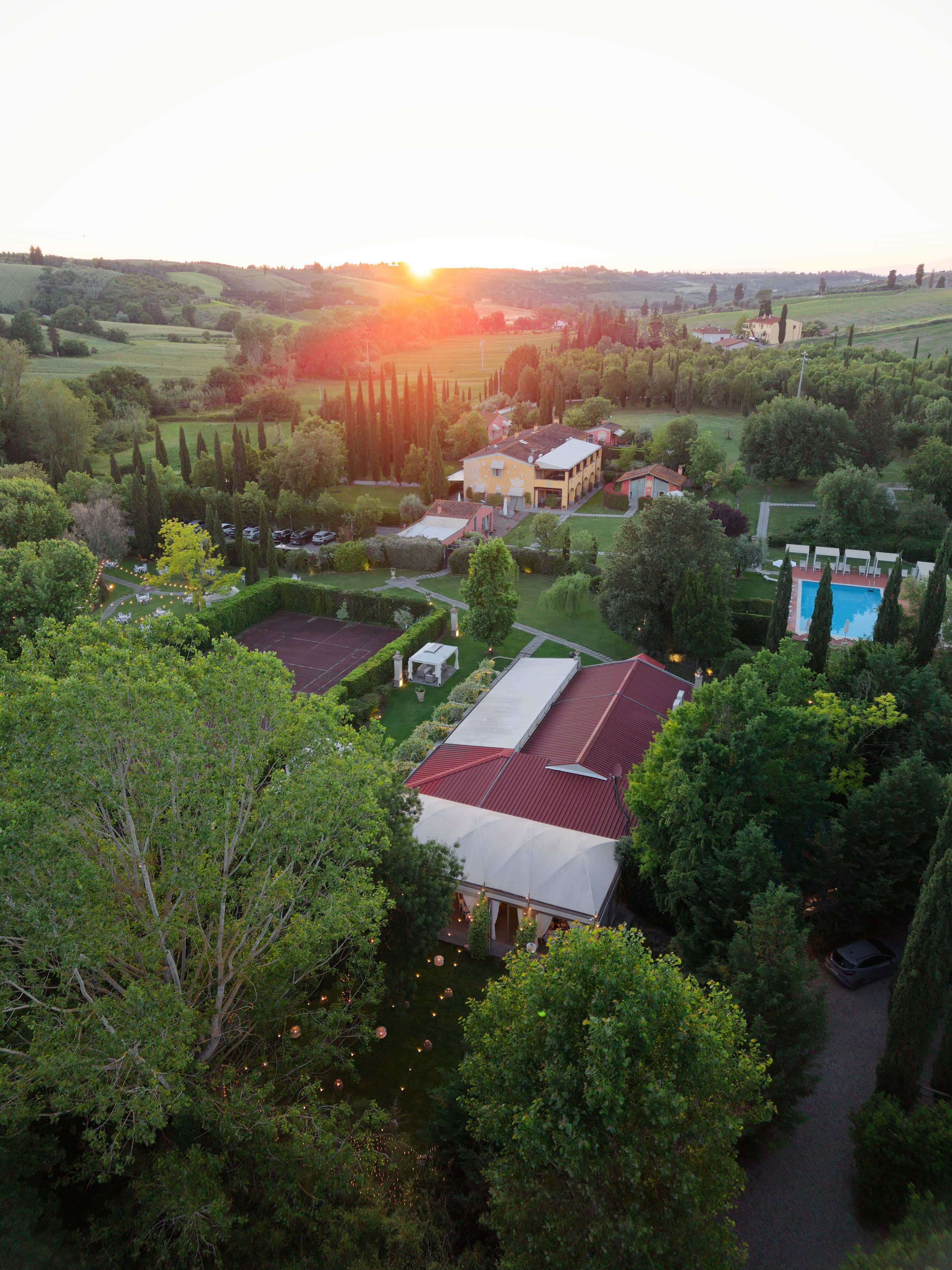 Pizza Party at Tenuta Massini, Florence, Italy. Destination Wedding Photographer — Nikita Burtsev