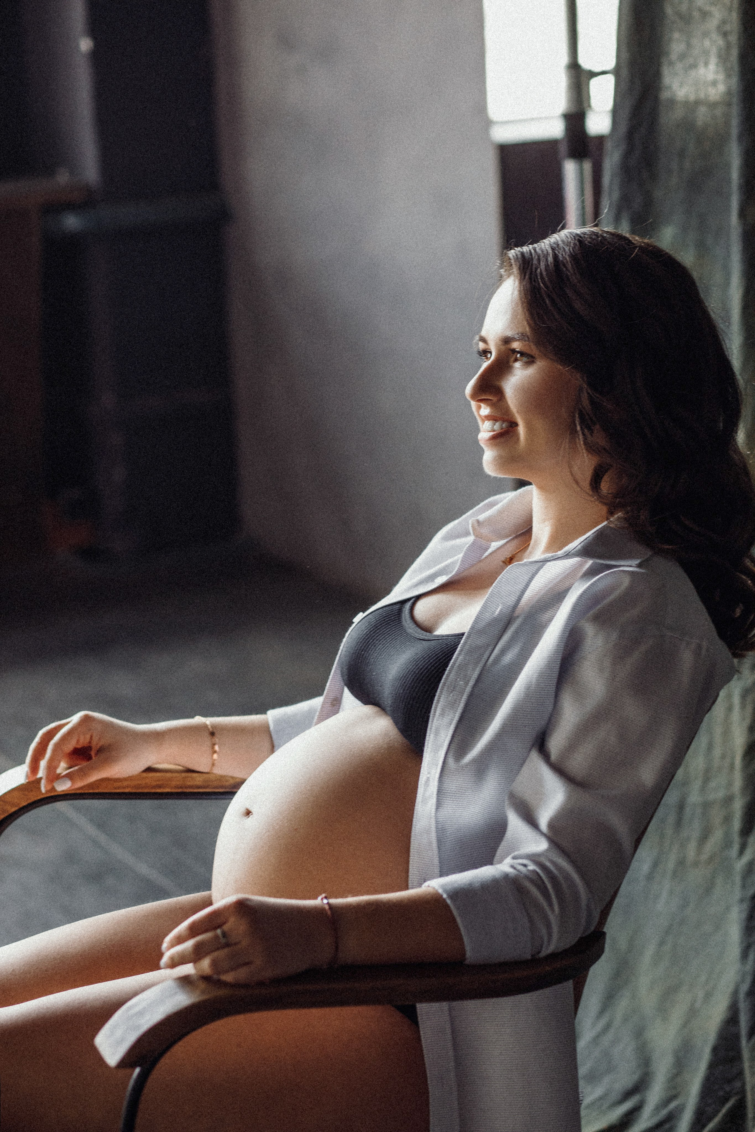 Luxury Studio Maternity Photography | Philadelphia, PA | Alisa Tant