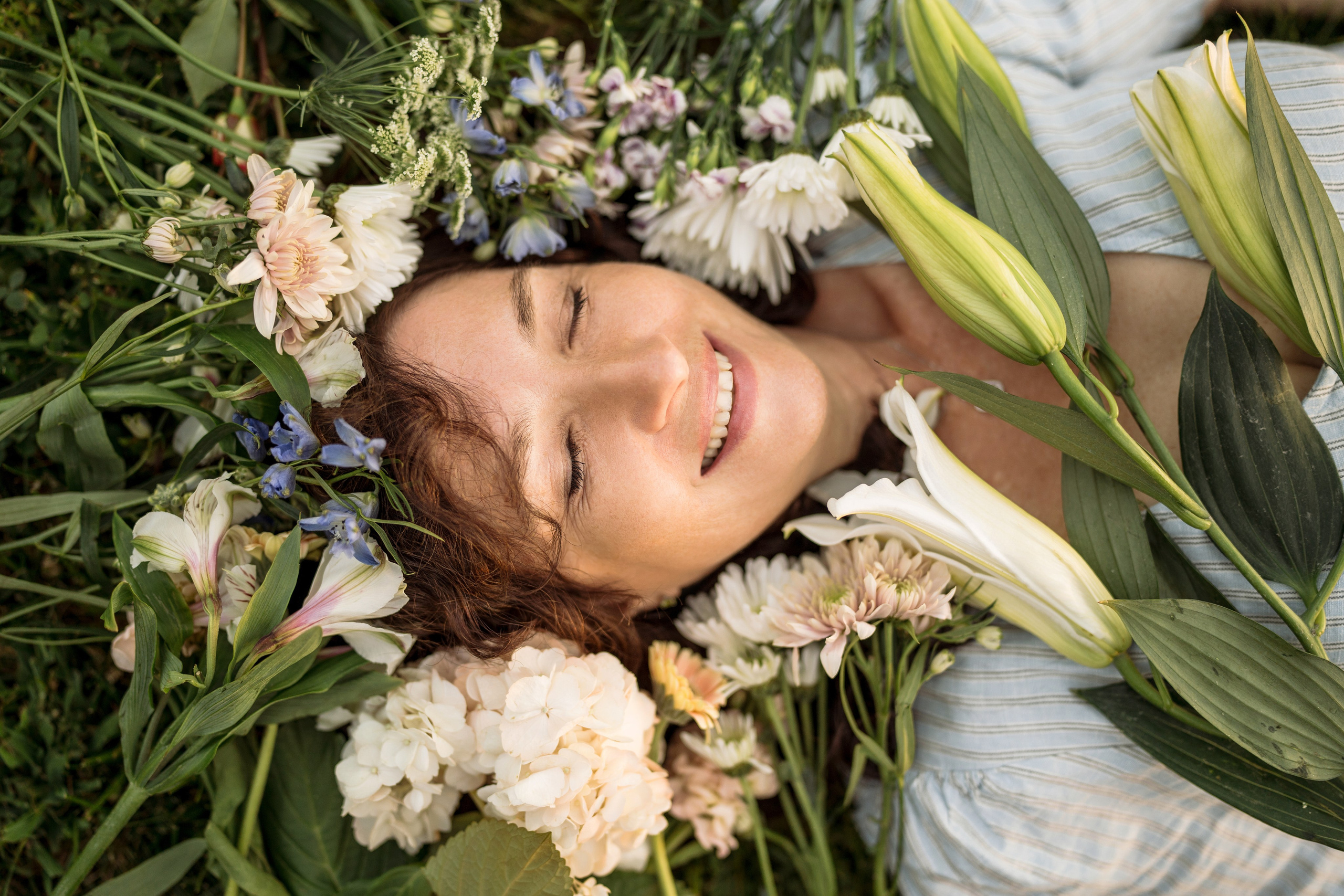 Large Family Photoshoot at Home – Generational Memories. Alisa Tant — Family and newborn photographer Bucks County, Montgomery county, Philadelphia, NJ