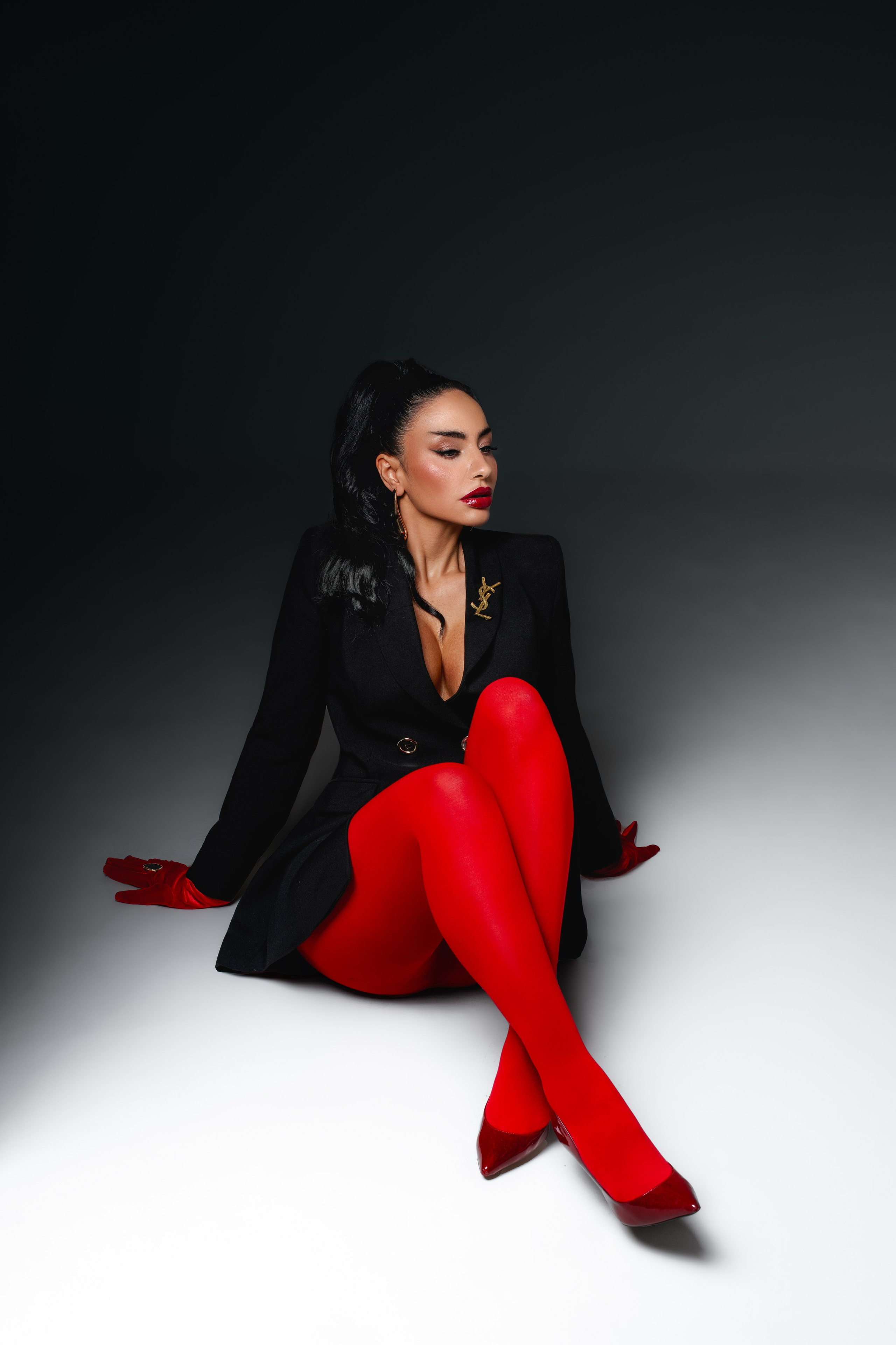 Özlem. Meisha Photo