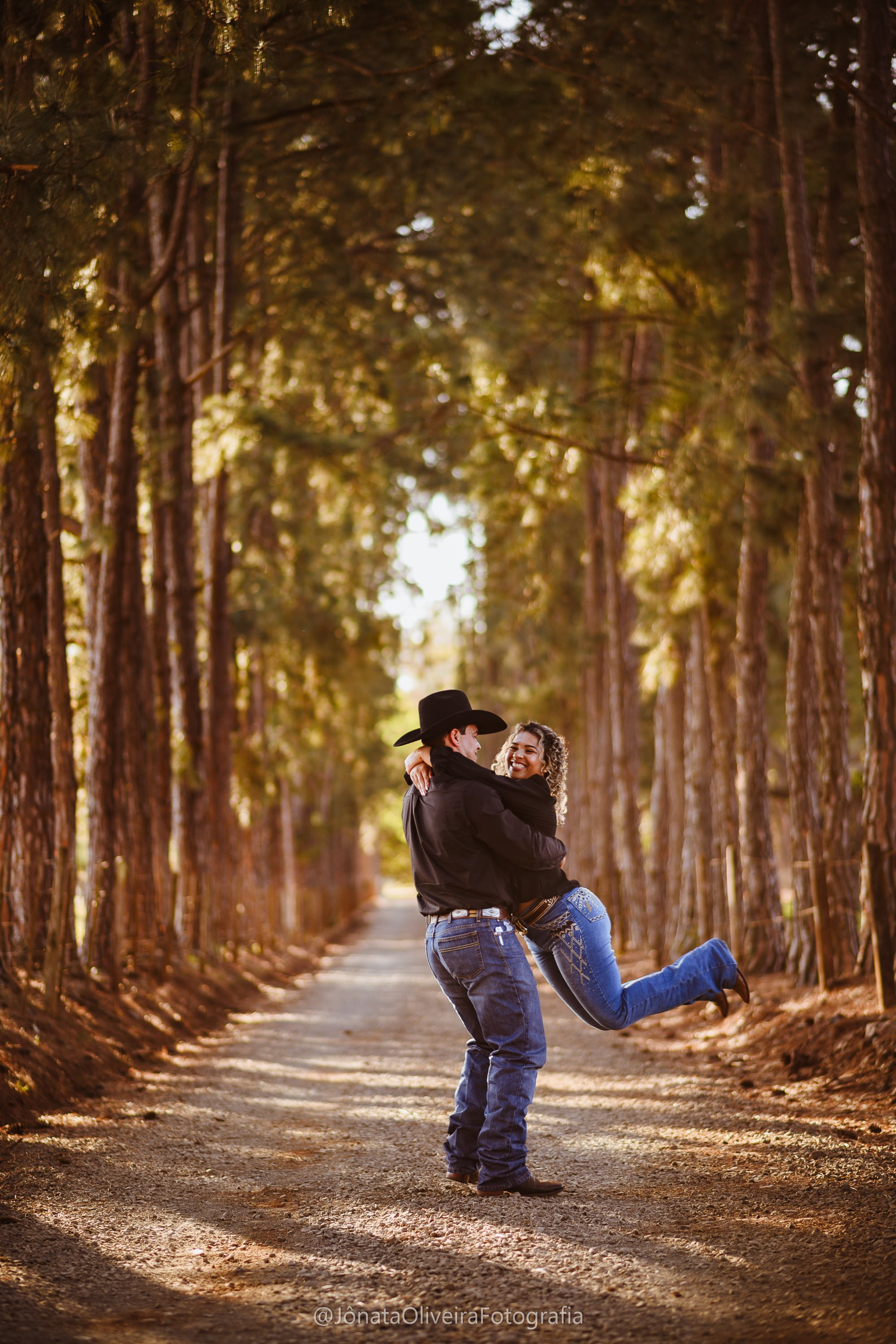 Pre Wedding Luérica e Vinicius. Fotografia de casamentos e ensaios em avaré Jônata Oliveira