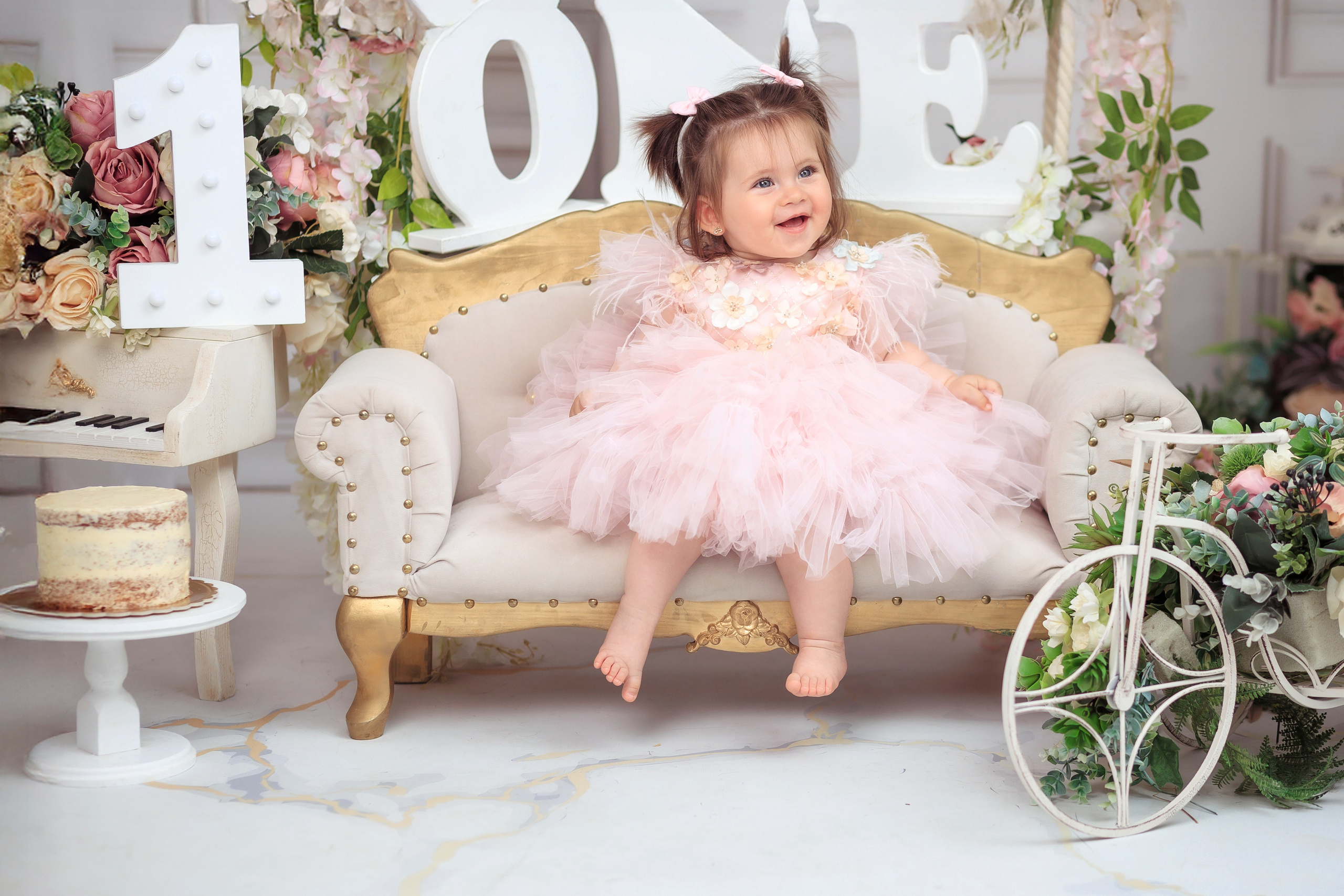 Smash the Cake - Un an de iubire in imagini. Elena Mascan – Fotograf newborn, maternitate, portret, smash the cake & branding personal | La Femme Studio Photograpy|Constanţa