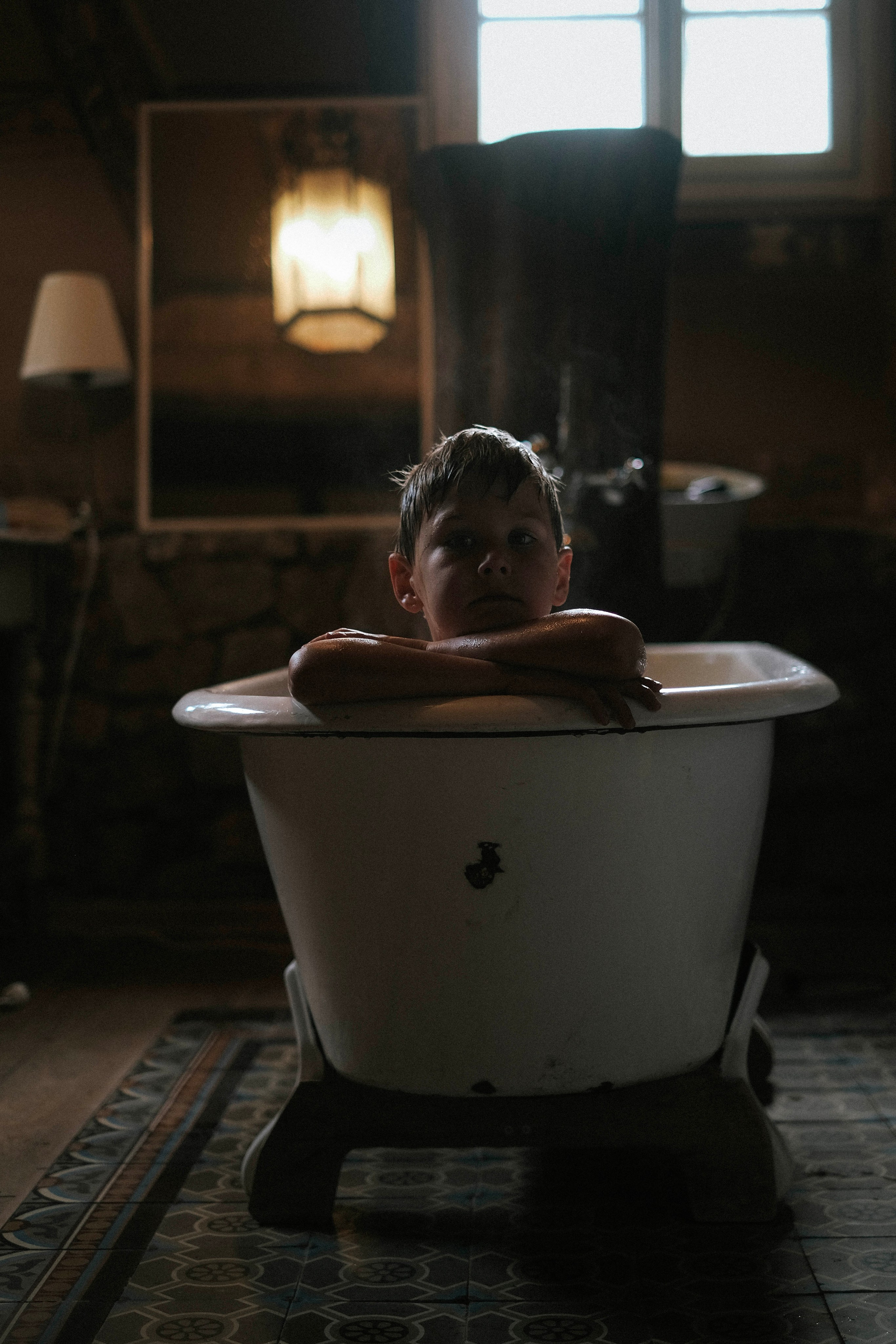 One year in a 500 years old house. Authentische Familienfotografie in Köln