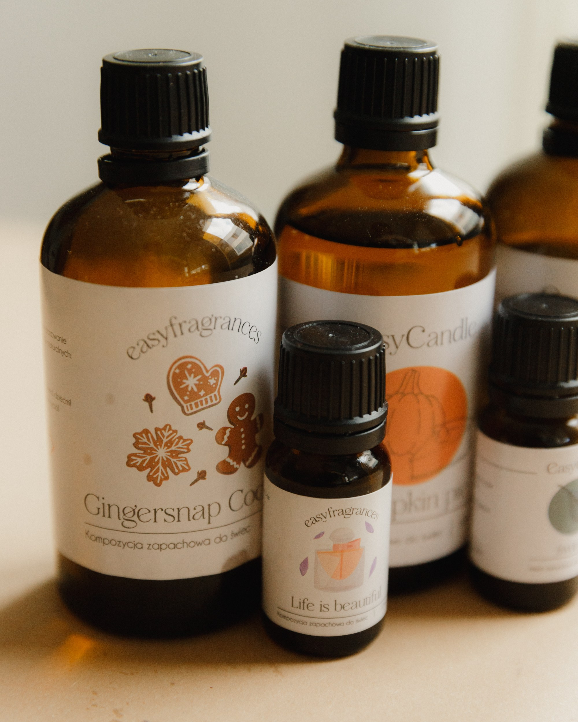 Candles | insta content. Kaja | fotograf we Wrocławiu | ludzie i psy