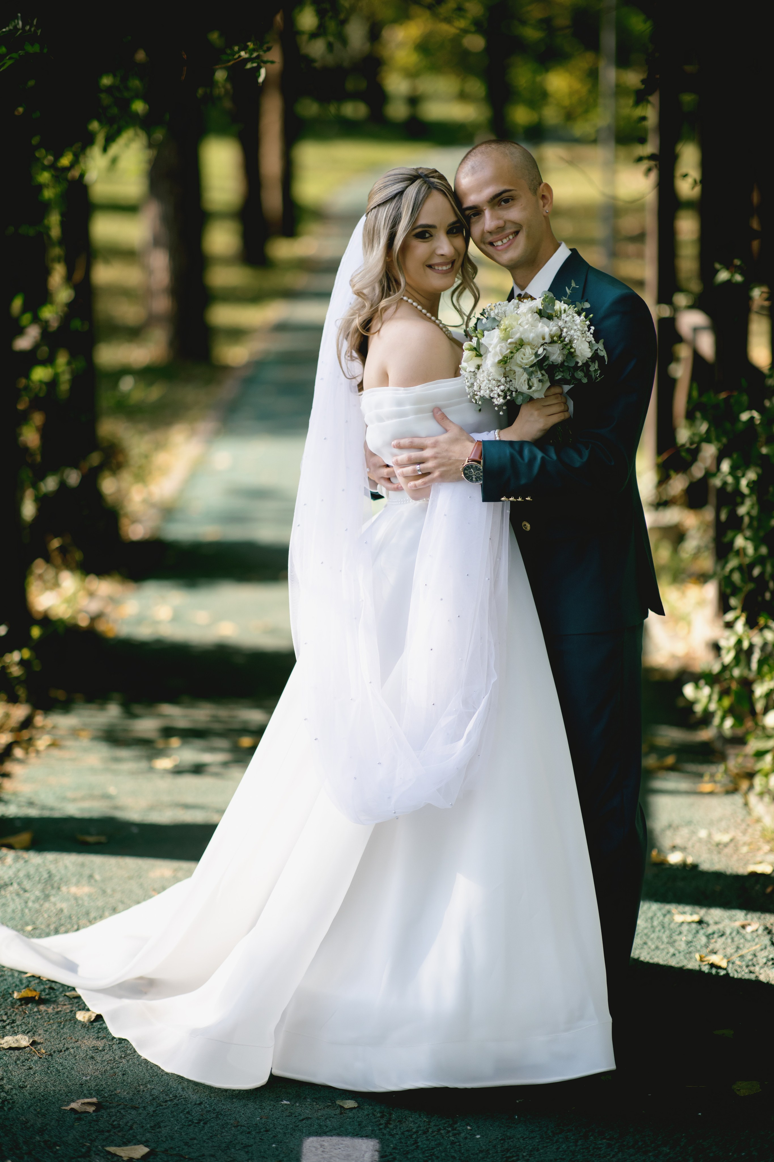 Bianca & Mihnea Pitesti. MDimaFotoStudio. Fotograf de nuntă, evenimente private și de familie