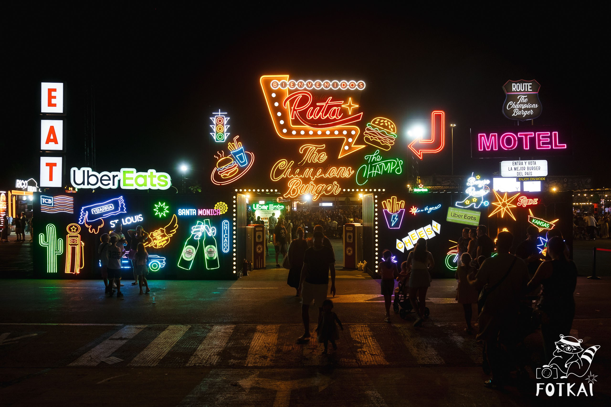 The Champions Burger en Torrevieja: Reportaje fotográfico 22.08.25 | FOTKAI