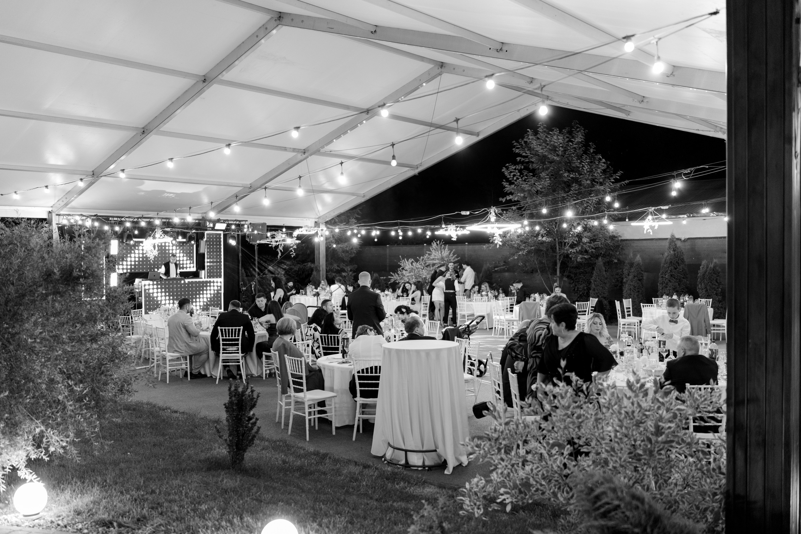 Antique Garden, Suceava. Wedding Photographer in Dublin Miruna Daiana