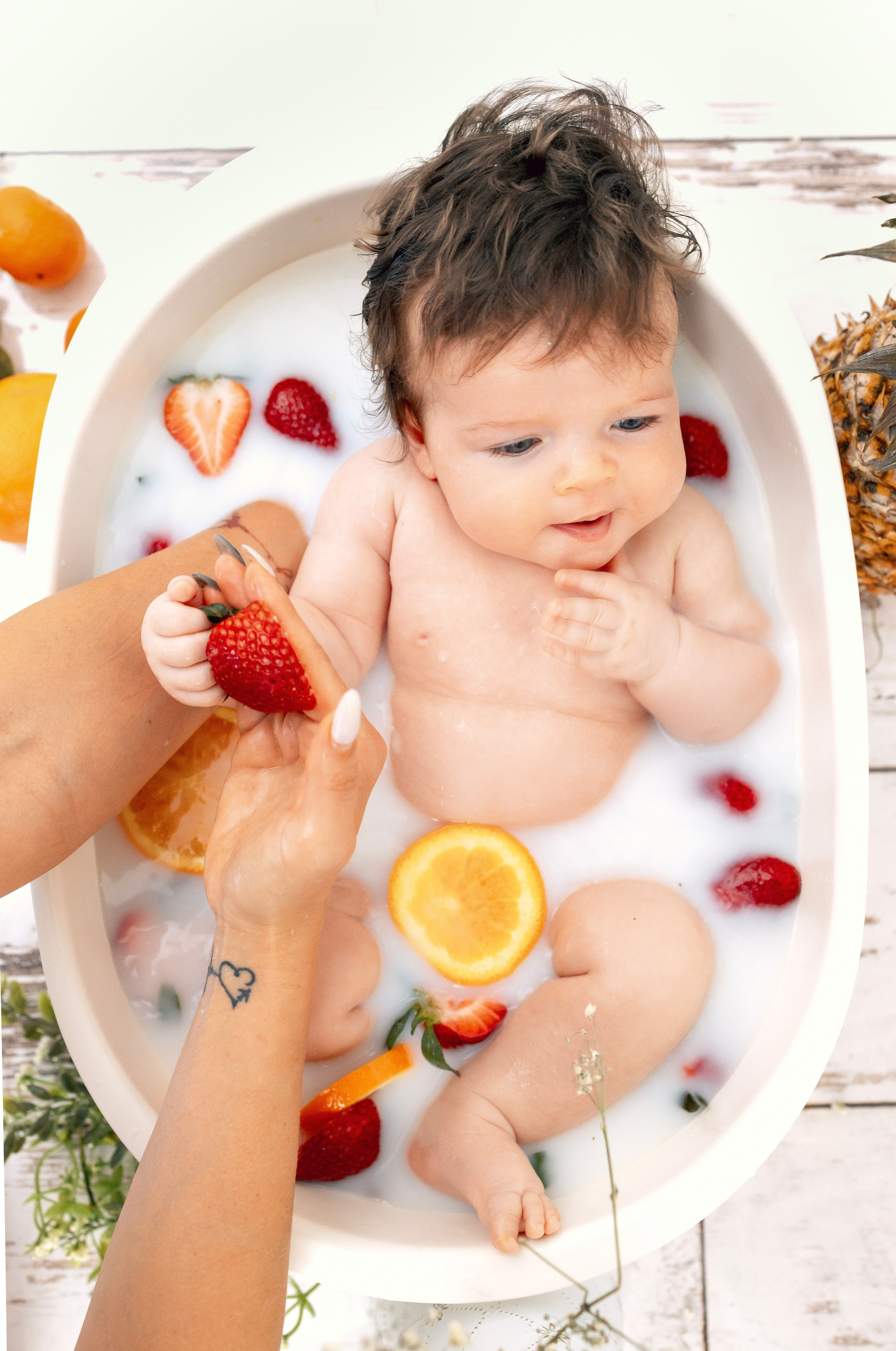Milk bath. Anaeliseevaphoto.com