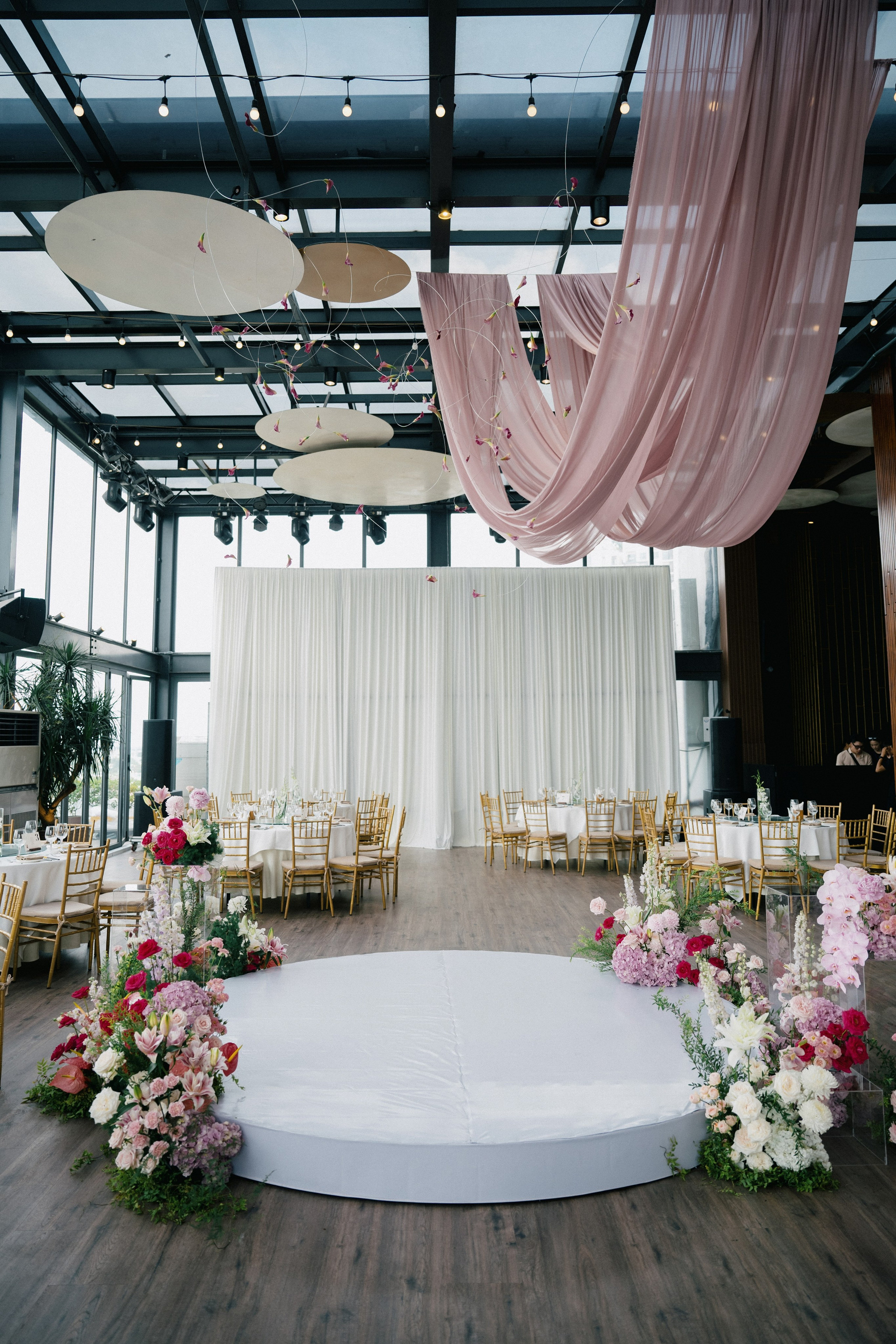 D & K / Wedding Journalism. Nhiếp ảnh gia đám cưới hàng đầu tại Thành Phố Hồ Chí Minh