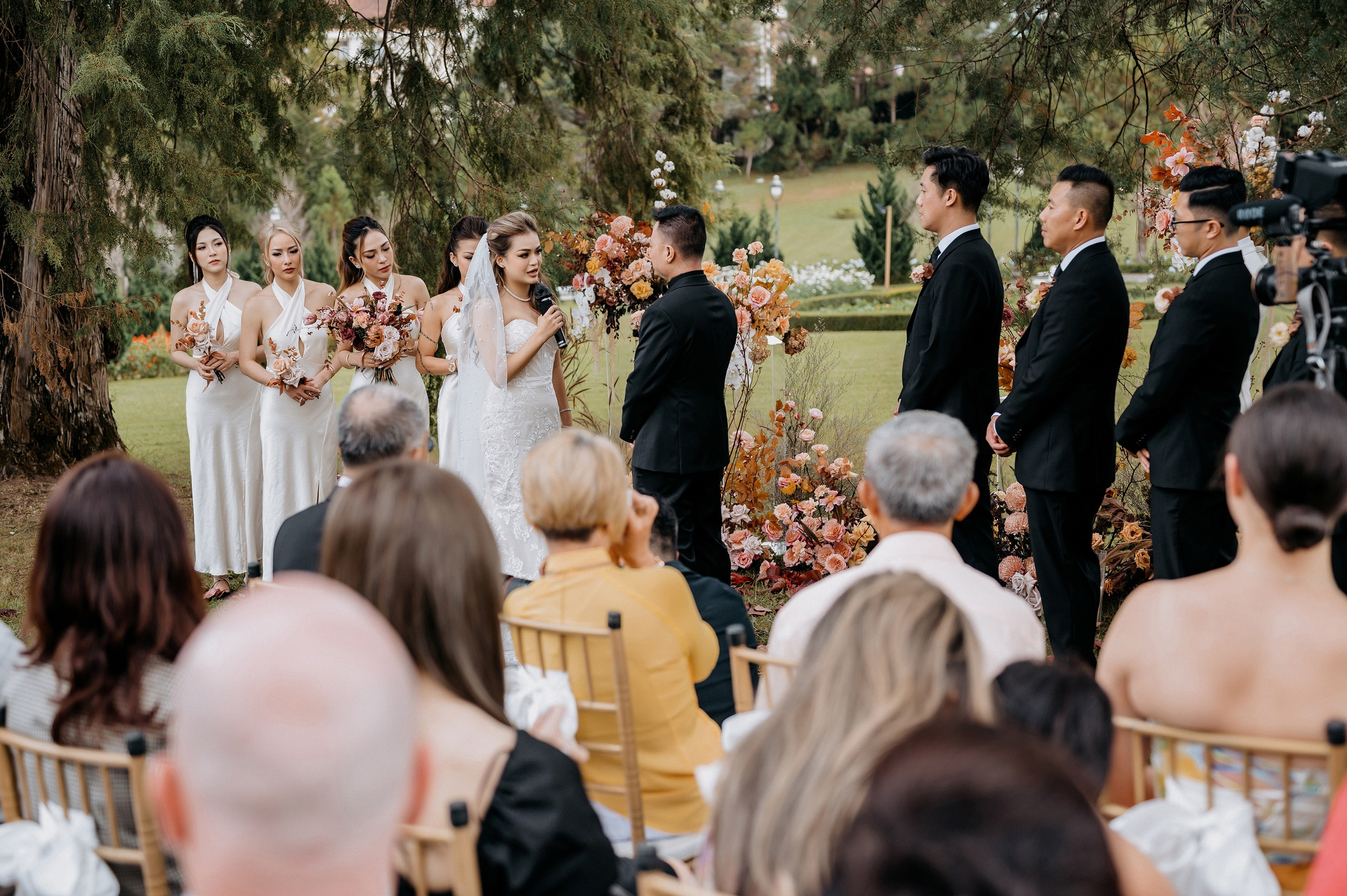 JESSE & MIMI / The Vows. Nhiếp ảnh gia đám cưới hàng đầu tại Thành Phố Hồ Chí Minh