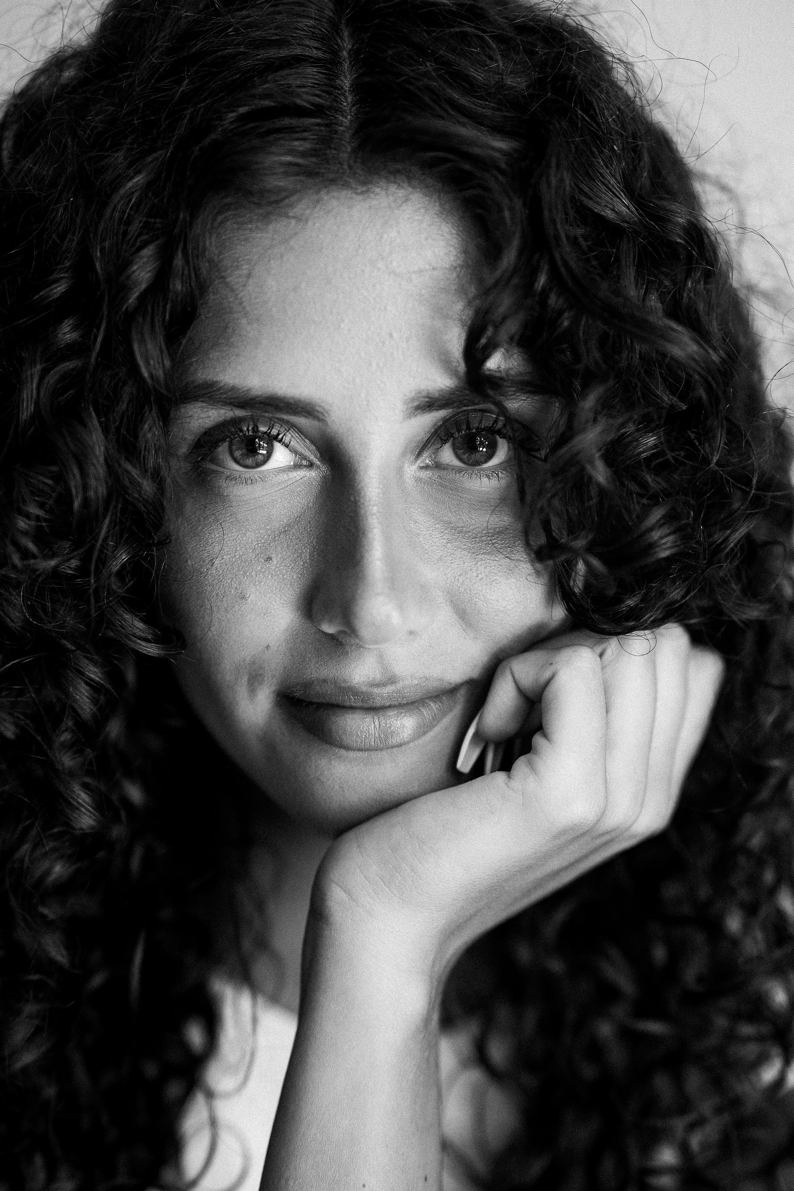 J. Rawnoir- Portrait photography by Daria Paliy.Timeless black&white portraits of women in NYC area