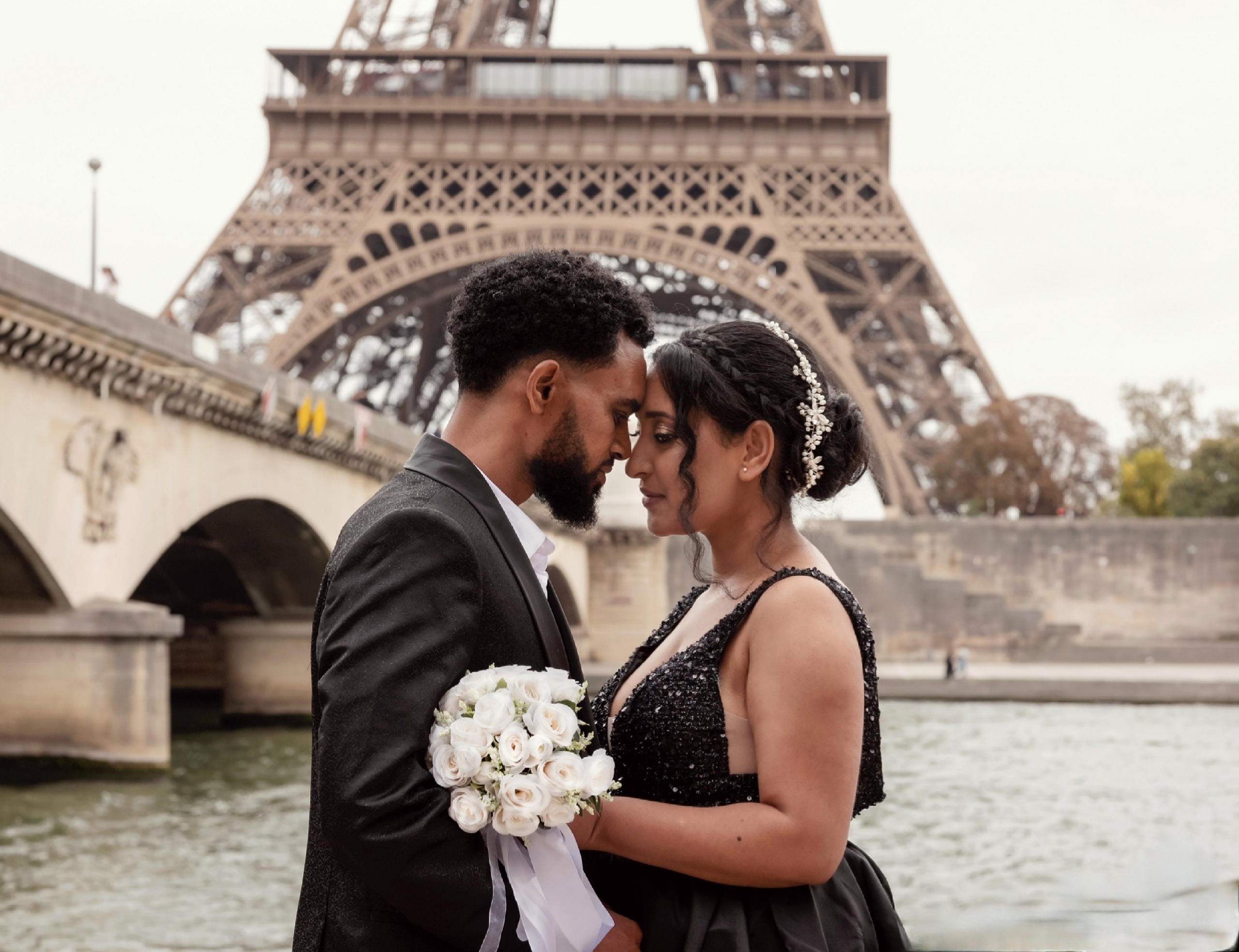 Wedding and proposal photoshoot in Paris. Alina Tagzieva- a photograper in Paris