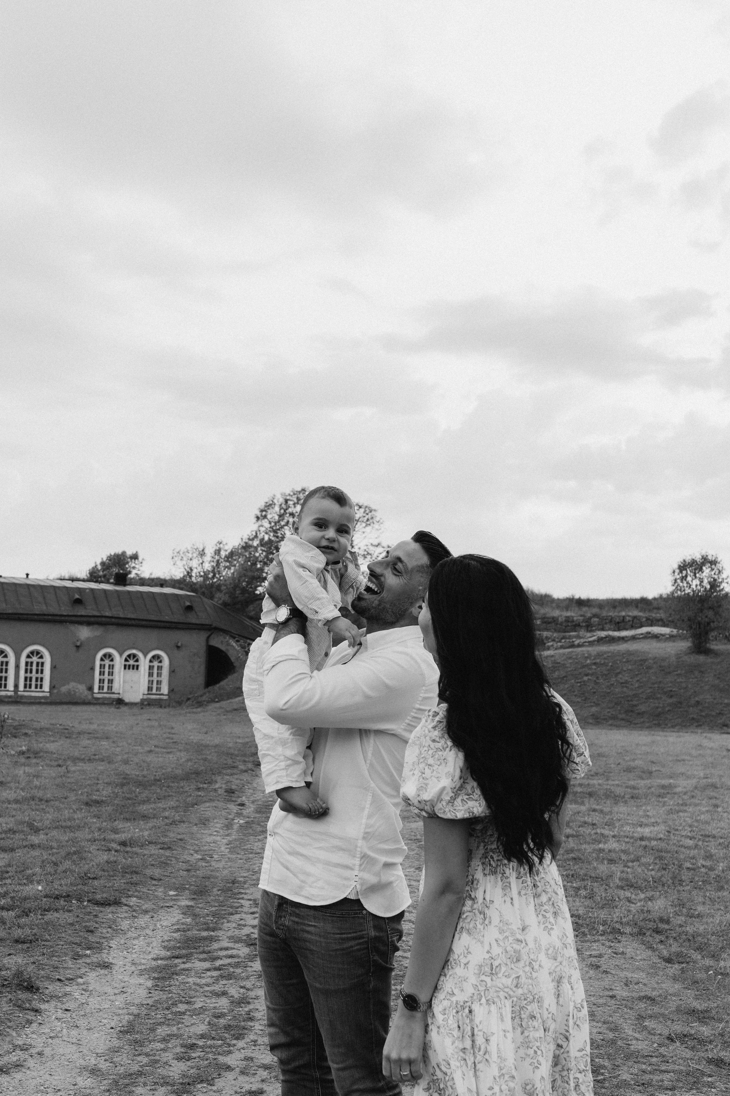 Summer. Wedding and potrait photographer in Helsinki Vickan O