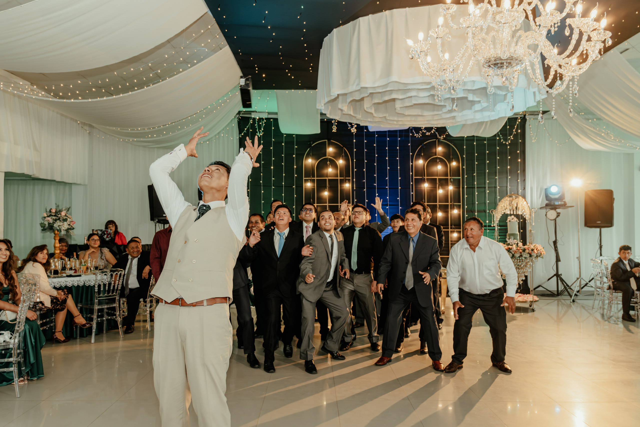 ANGIE + MANUEL BODA RELIGIOSA. Studio KVTA | Fotografía y Video de Bodas en Arequipa