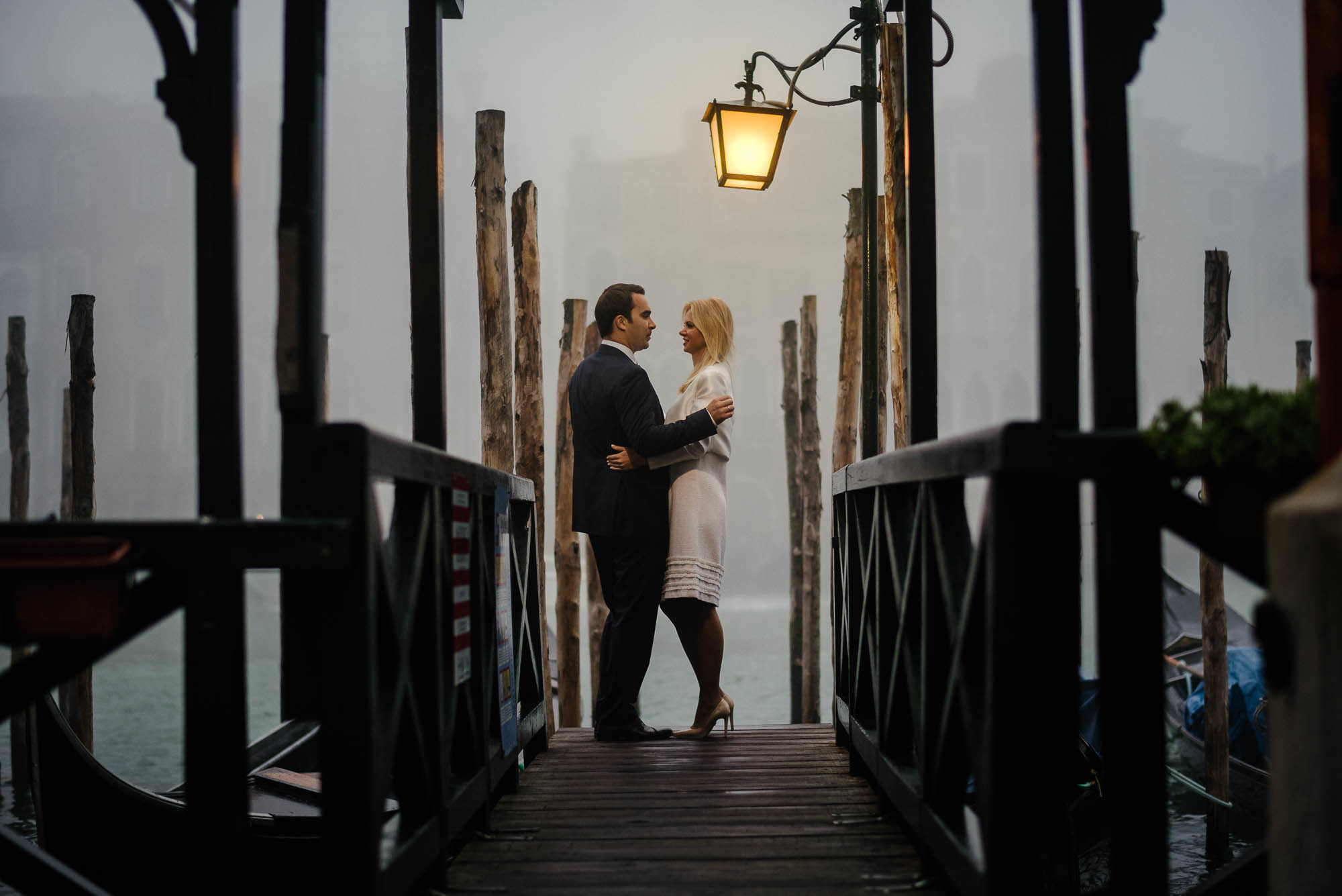 K+N|Servizio foto di matrimonio  in Venezia nella nebbia