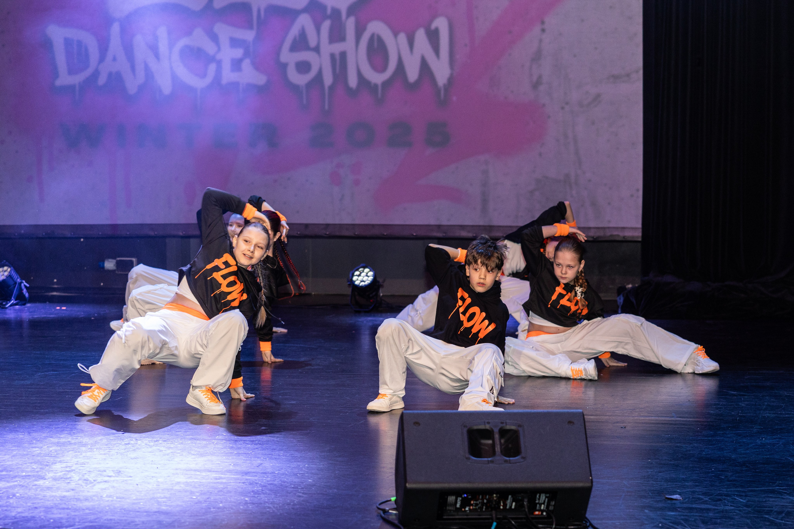 LEO DANCE SHOW WINTER 2025. Семейный и детский фотограф в Варшаве Мила Бобровская