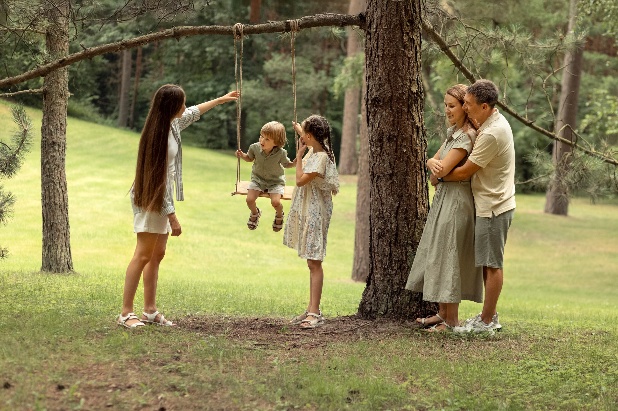 Наташа, Юра, Ксения, Лиза и Арсений 2025. Fotograf rodzinny i dziecięcy w Warszawie Mila Babrouskaya