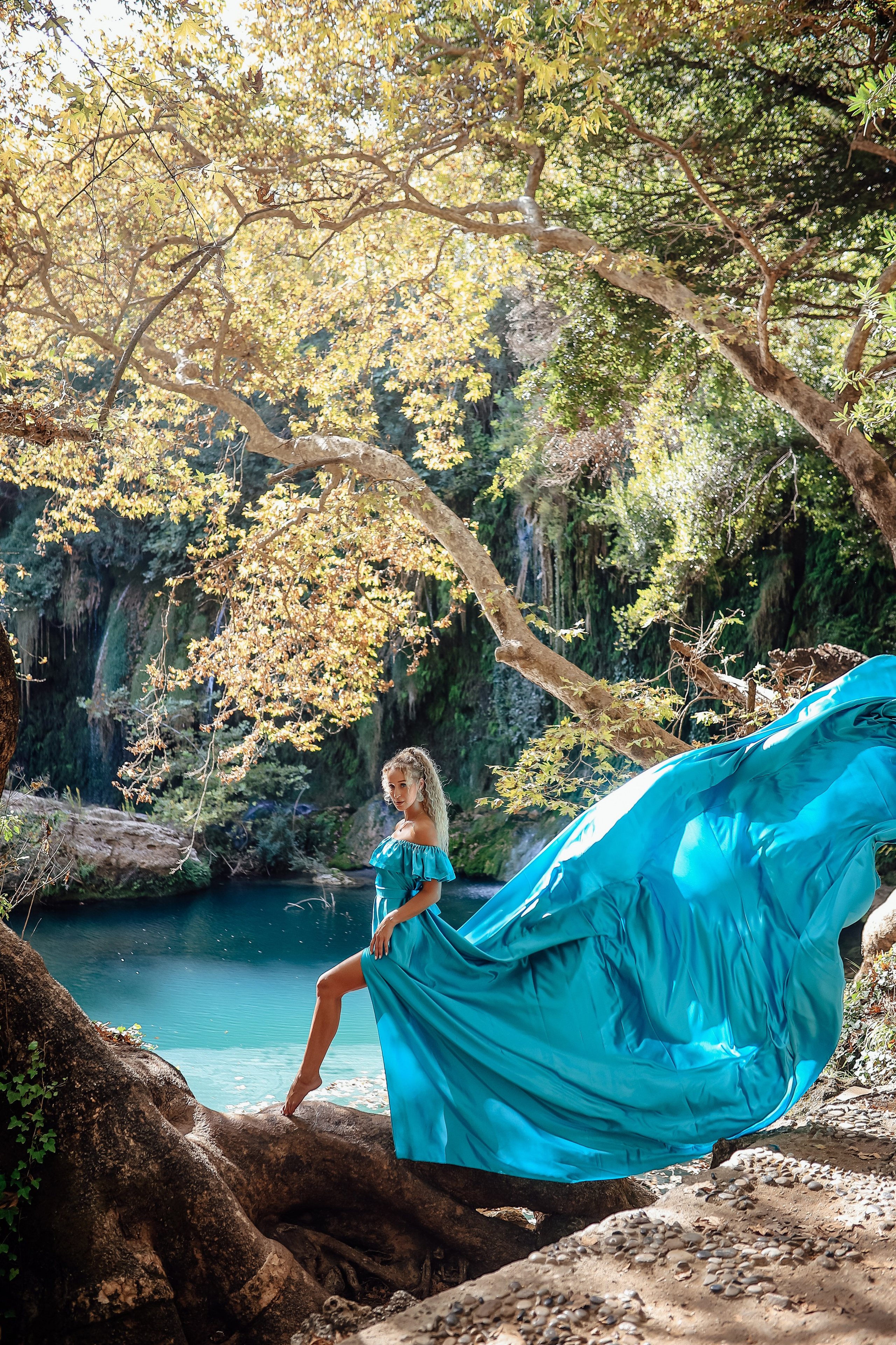 Flying dresses for rent. Photographer in Turkey, Antalya, Kemer, Belek, Side, Kas, Fethiye