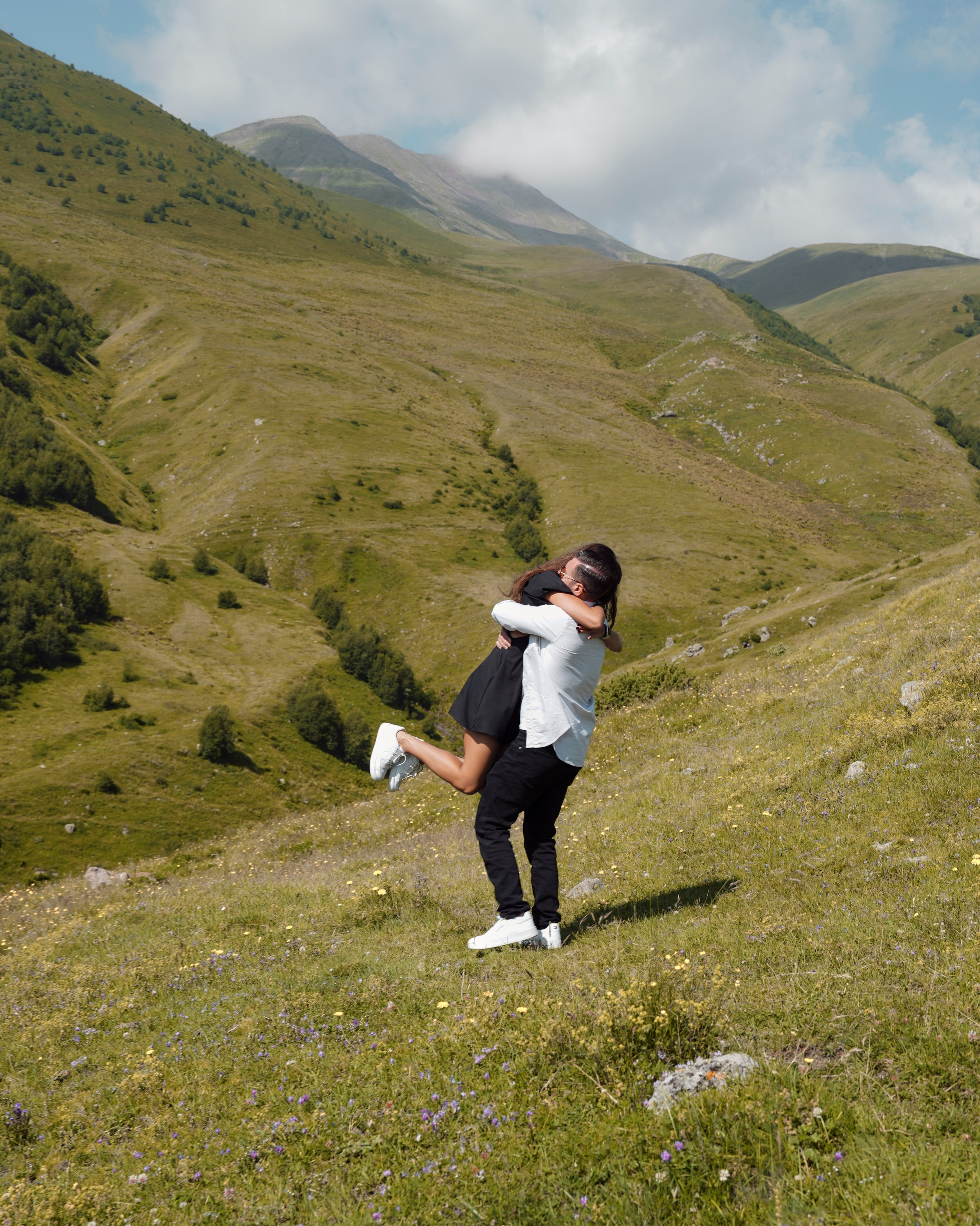 Couples & Weddings. Wedding & Couple Photographer in Georgia | Kazbegi Mountain Photoshoots