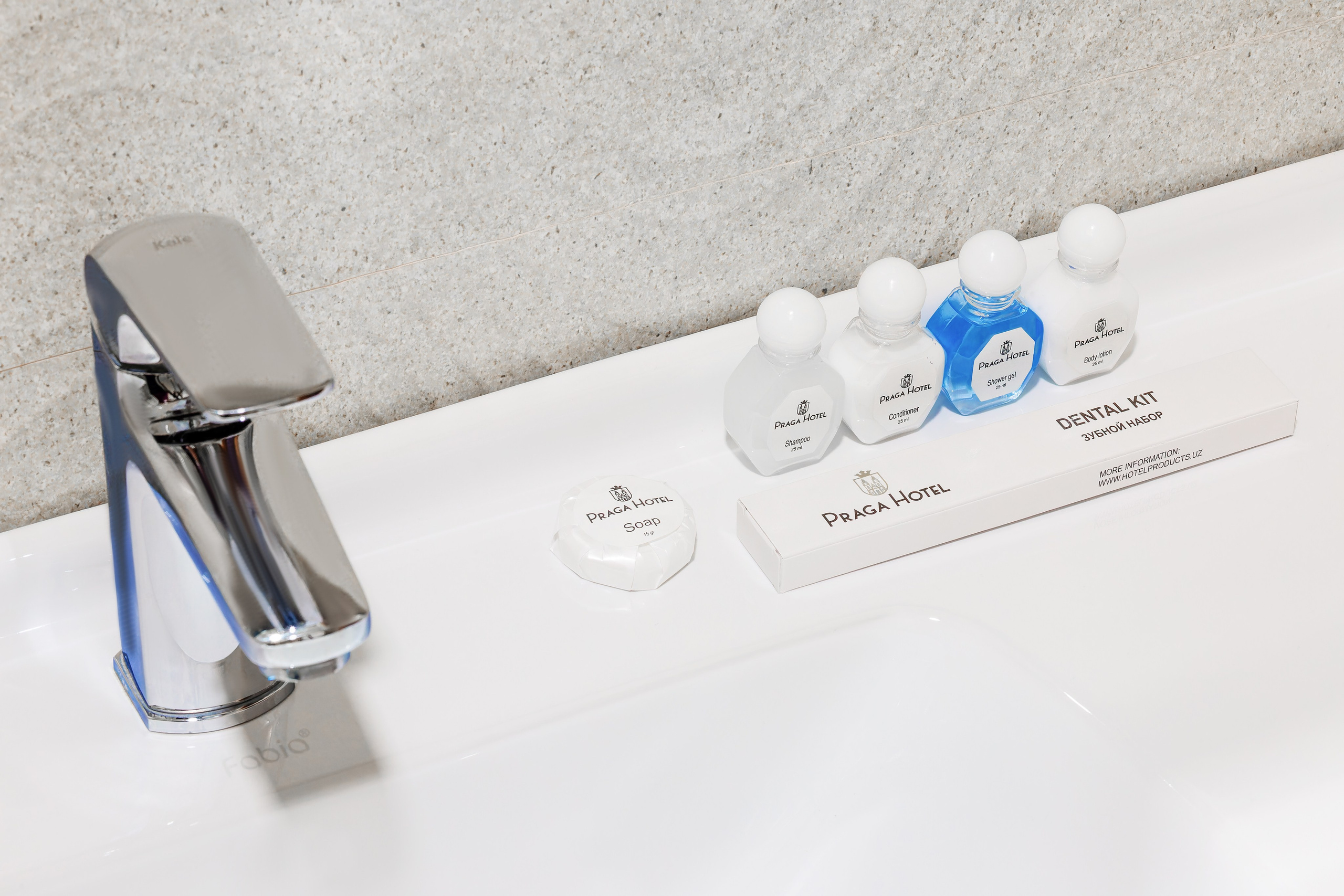 НОМЕР ДЕЛЮКС. ОНЛАЙН — ГАЛЛЕРЕЯ