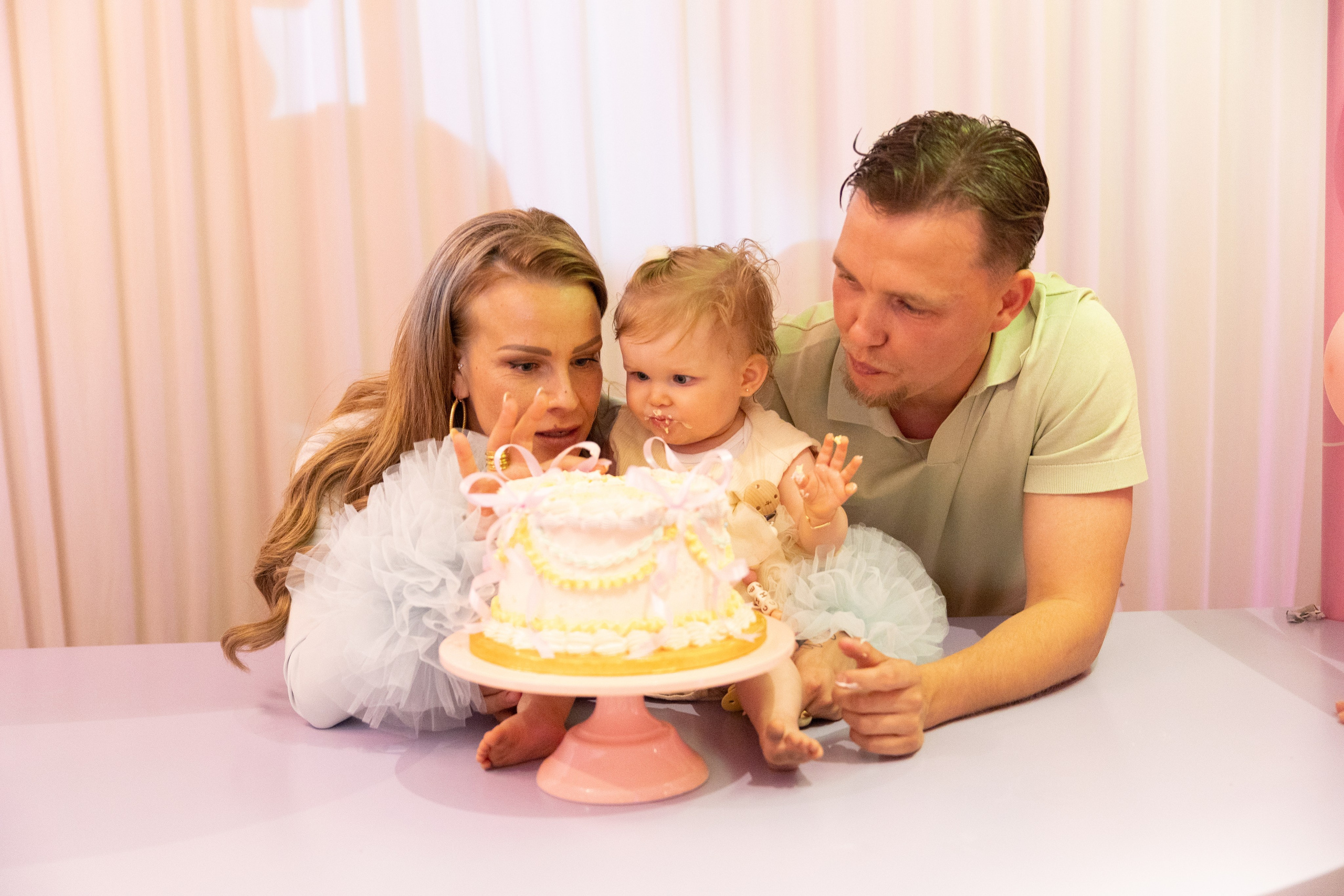 1 st Birthday. Portrait and Family Photographer in Netherlands