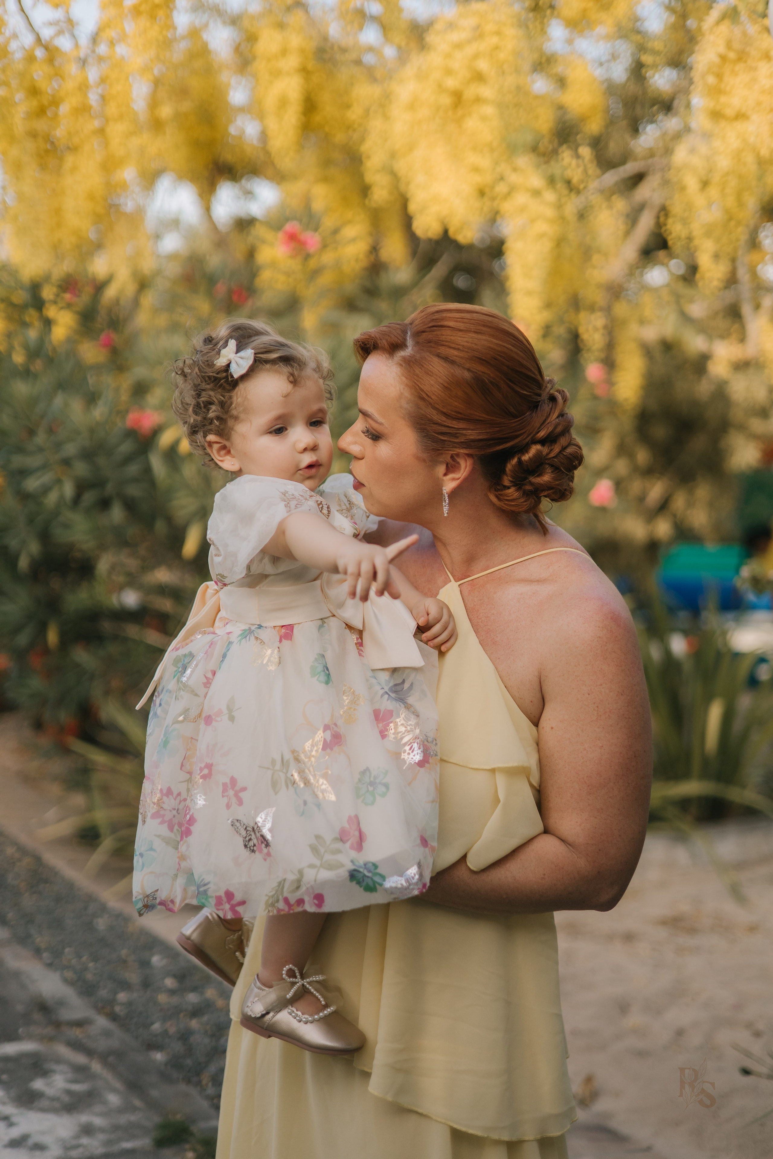 Aurora — 1 ano. Fotógrafo Richard Silvestre — Casamentos na Bahia