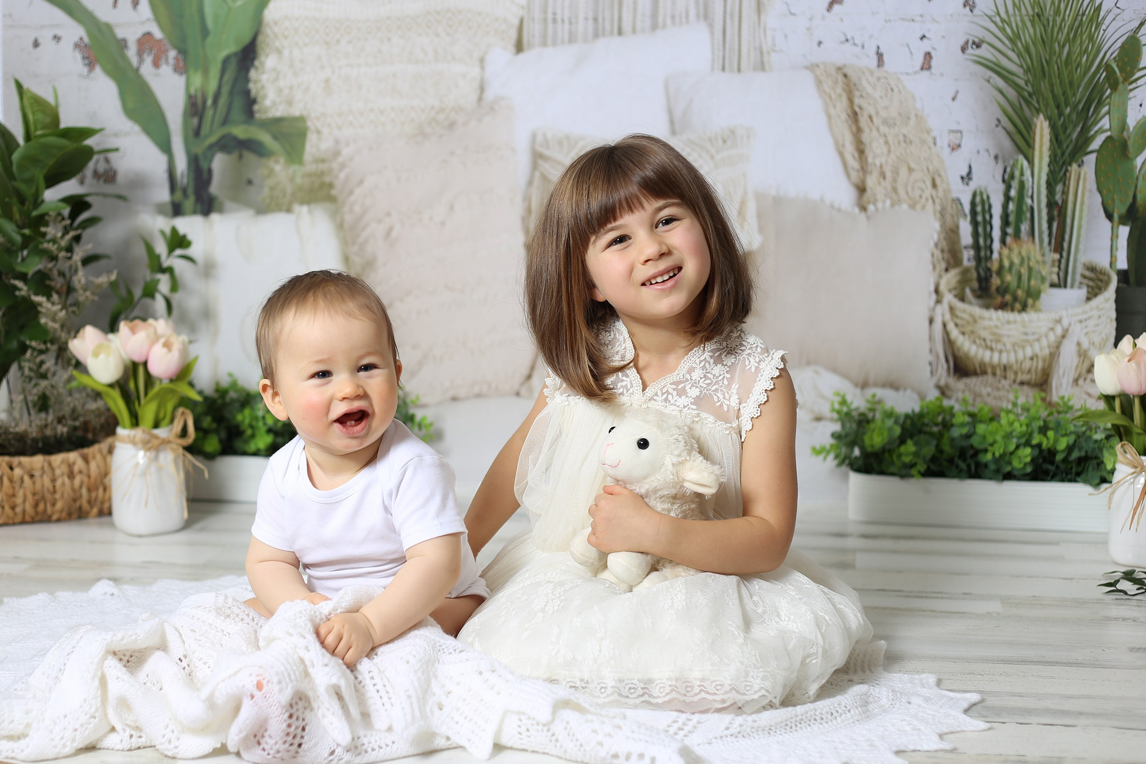 STUDIO Photoshoot. YuAnna studio. Family & Kids Photographer in Seattle area, located in