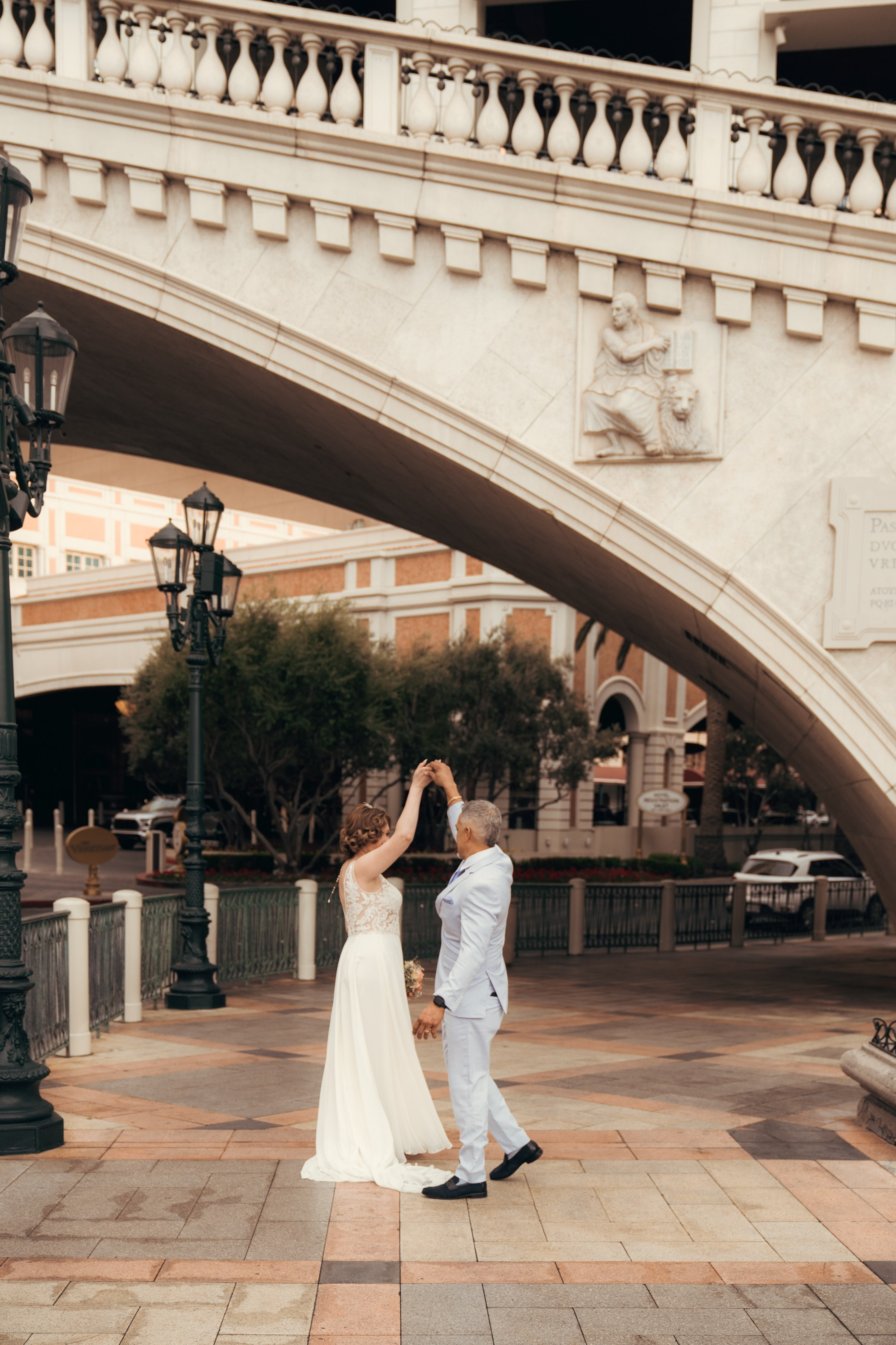 Ivelis&Manuel. Wedding & elopement photographer Viktoriya Kravtsov. Las Vegas