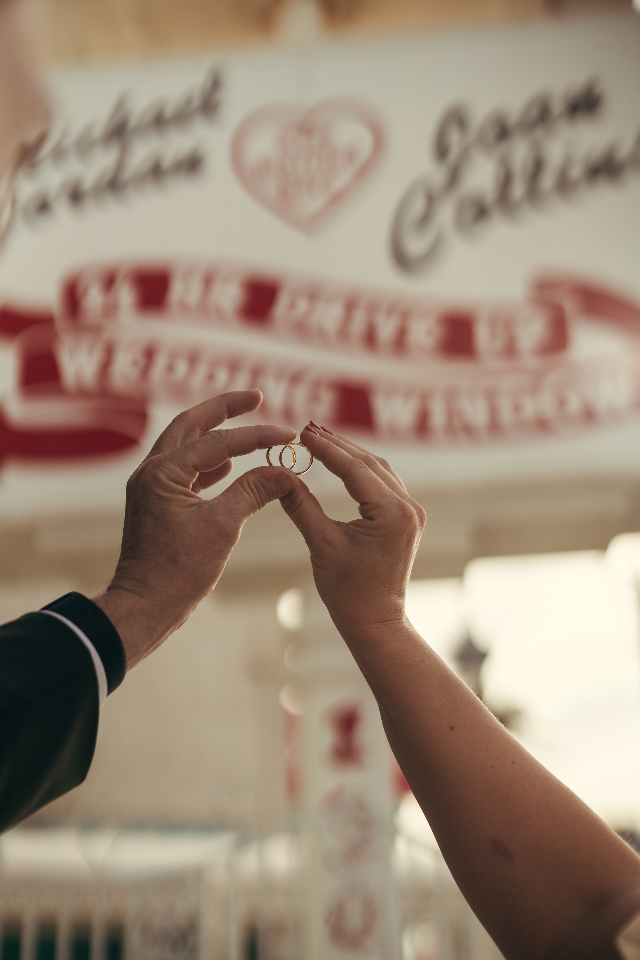 Grace&Jesse. Wedding & elopement photographer Viktoriya Kravtsov. Las Vegas