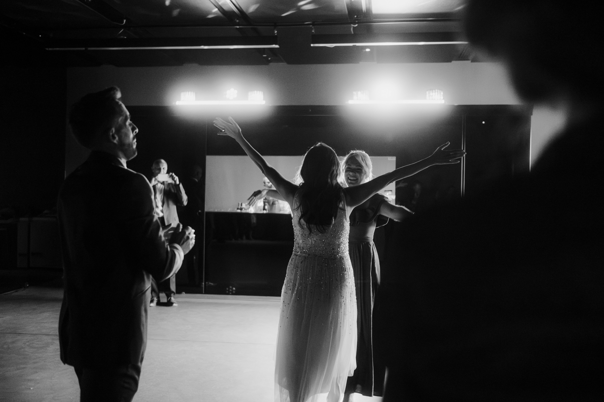 Dasha & Ister. Vivood Landscape. Paola fotógrafo / videografo de bodas en Barcelona