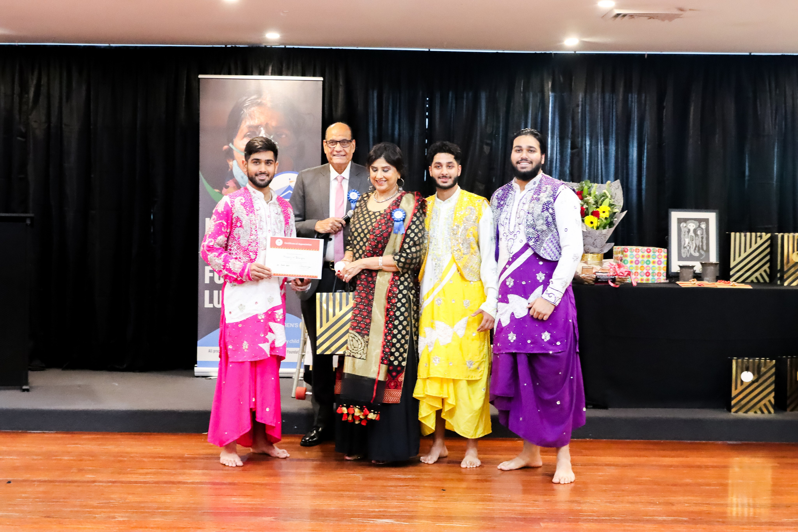 Fundraiser meet. MHCreative is family-oriented photographer based in SYDNEY