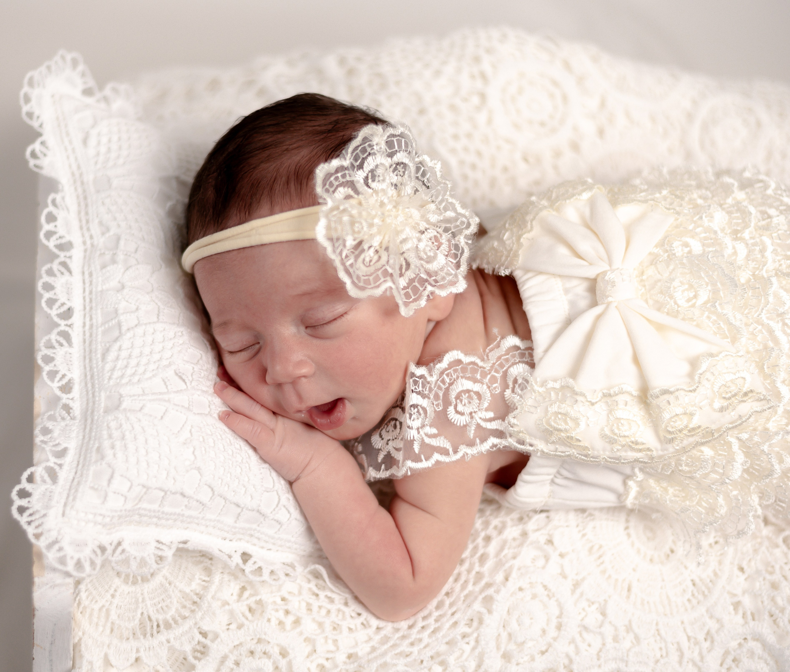 Newborn Photoshoot. Professional Photograher, Antwerpen/Belgium