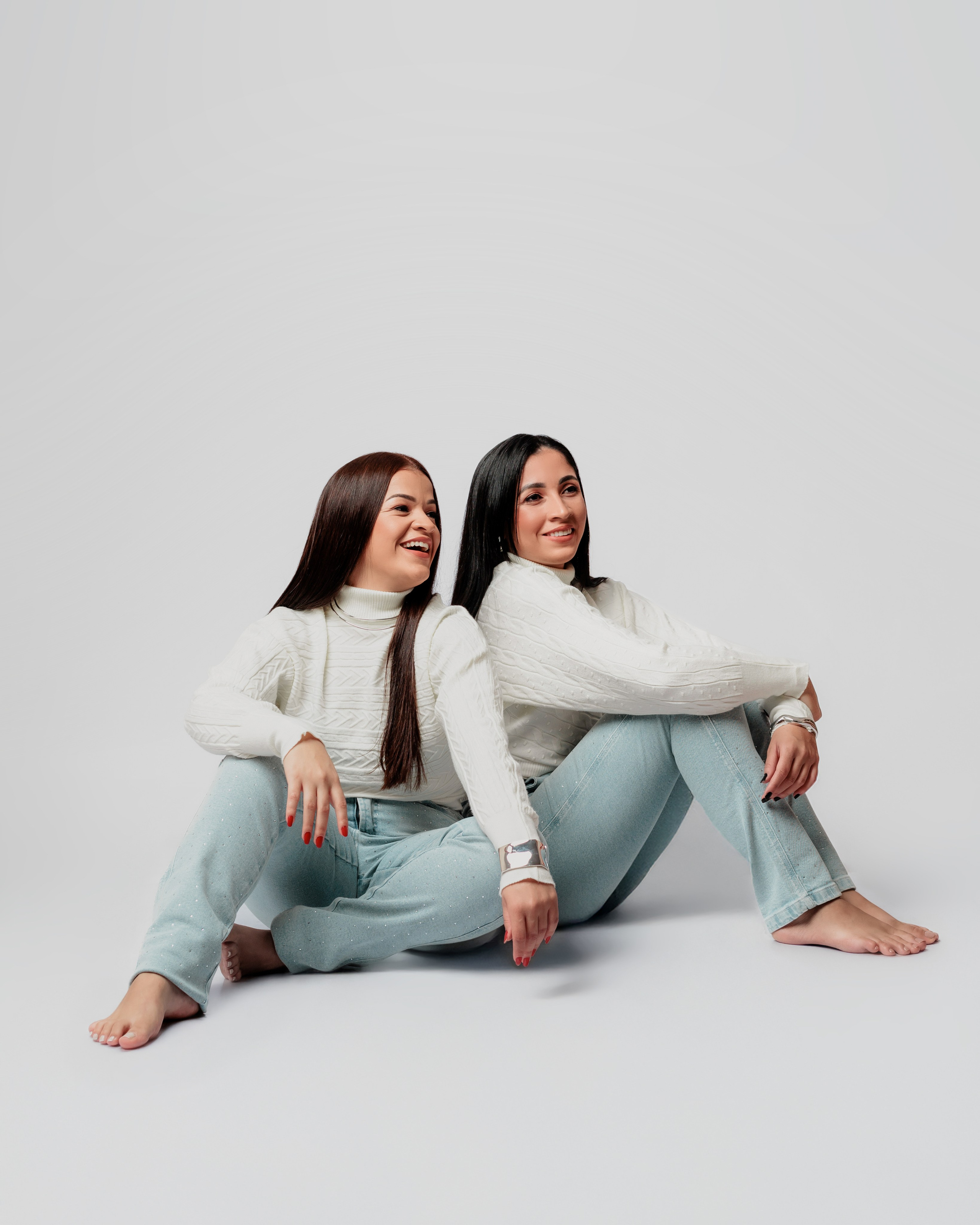 2025 | Cristiane e Cristina — Ensaio — Estudio. Denis Damasceno | Fotografia