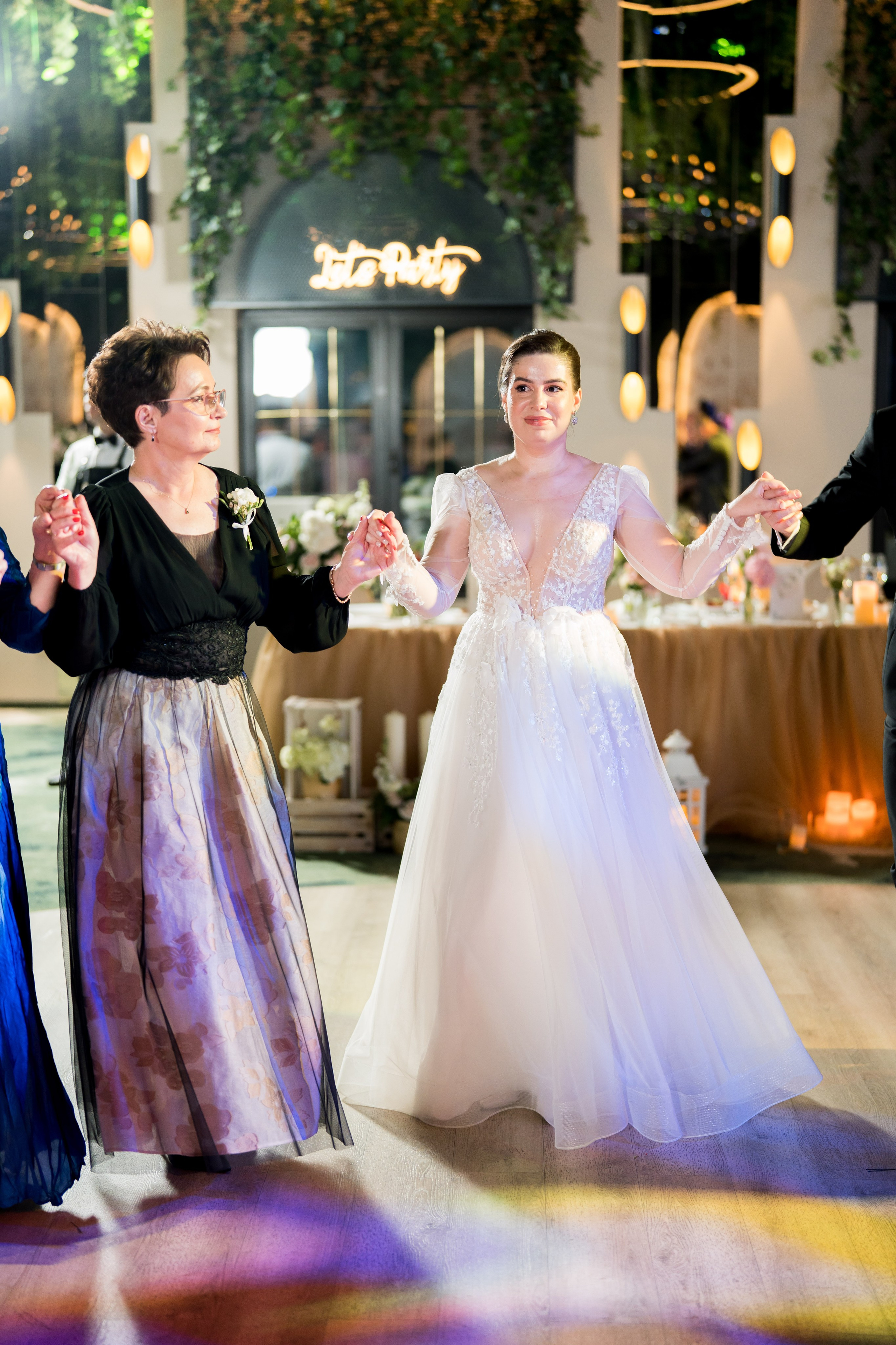 PARTY. Gabriel Florea — Fotograf nuntă București