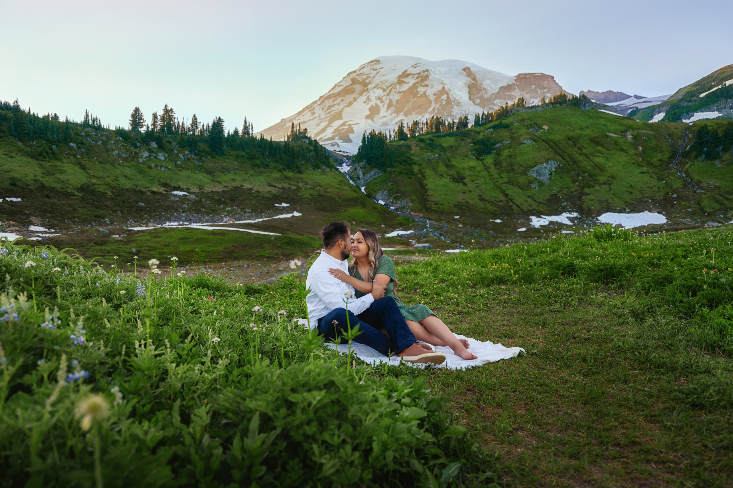 Aracely & Luis. Wedding & family photography in Seattle area. Helen Michelle photographer
