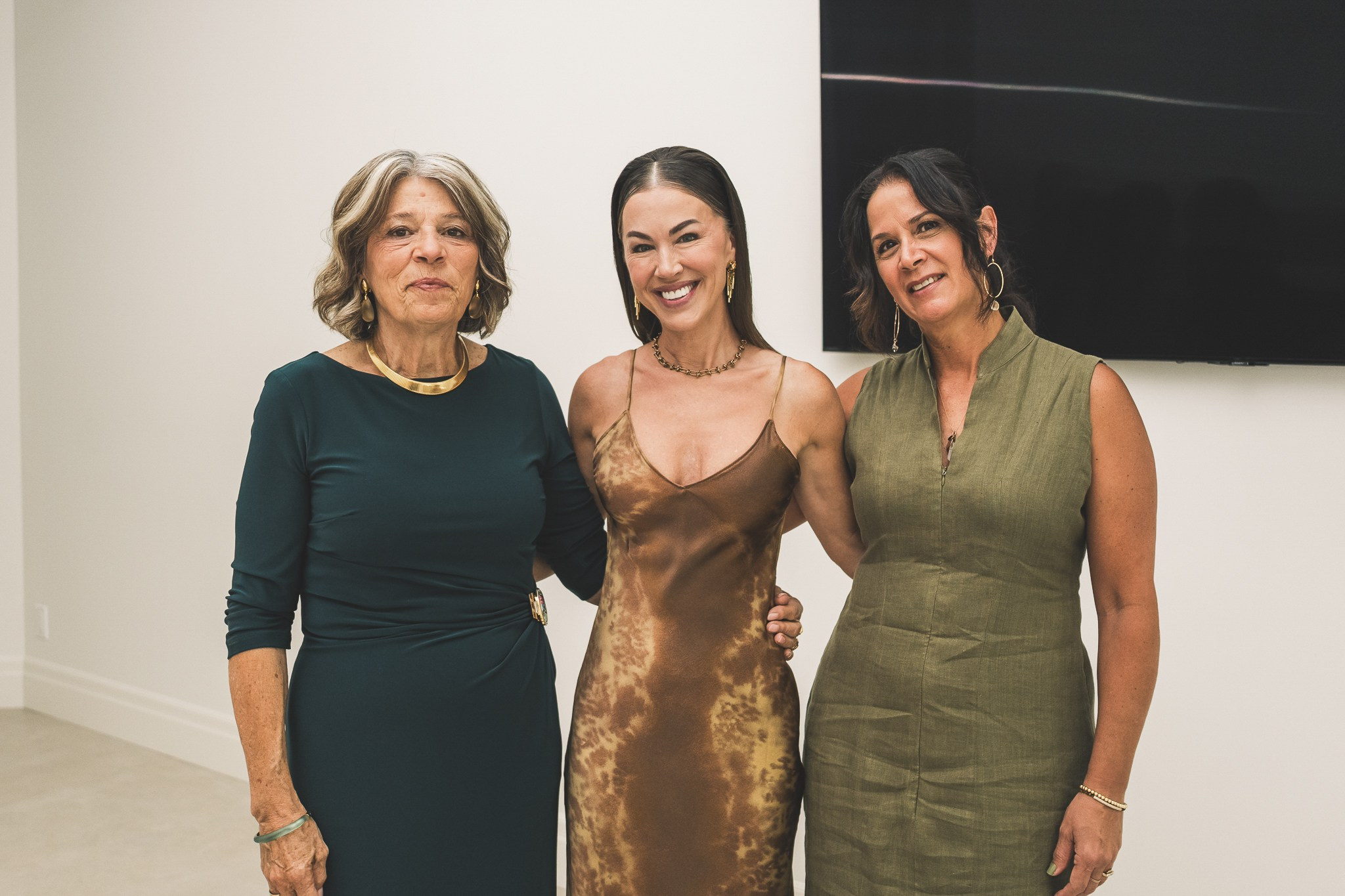 Elegant & Emotional Wedding Photography in Toronto | Madhurina Photography. Madhurina photography