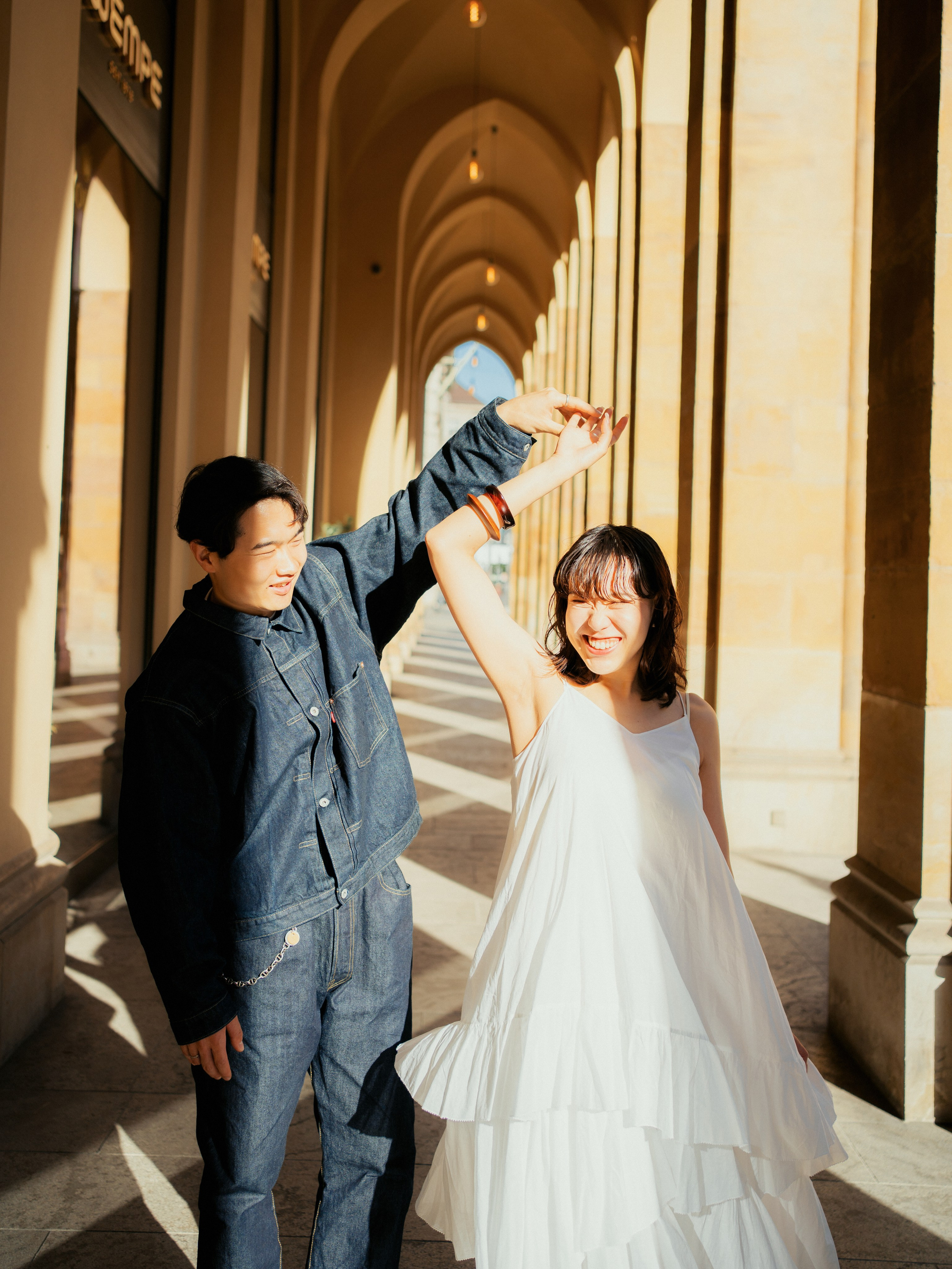 Honeymoon walk. Portrait Lifestyle Photographer in Munich — Polina Cherkasova