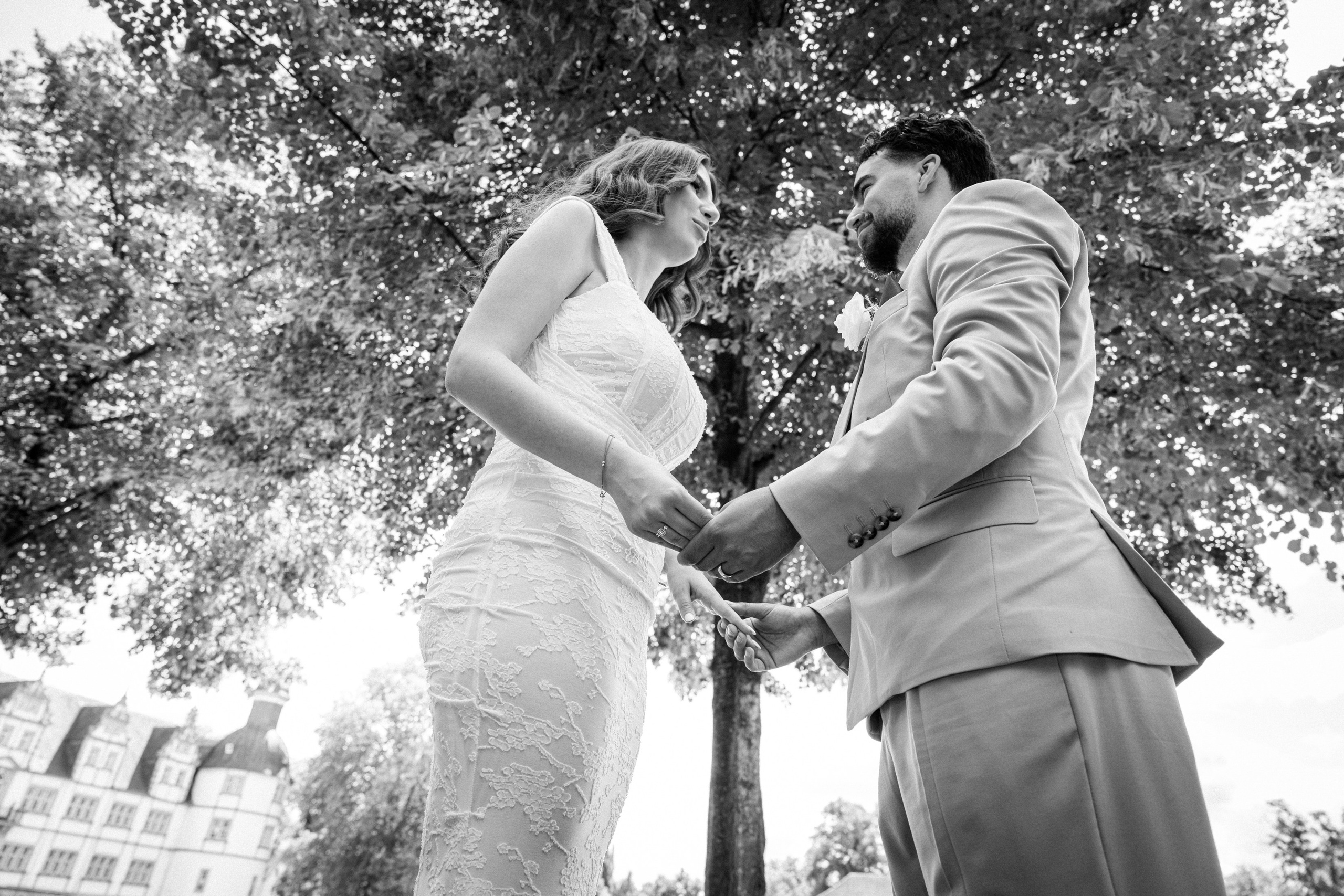 Hochzeit in Essen im Sommer – Natürliche Hochzeitsfotos & Emotionale Reportagen!. Hochzeitsfotografin in Gütersloh | Authentische Hochzeitsreportagen | TK Photographie