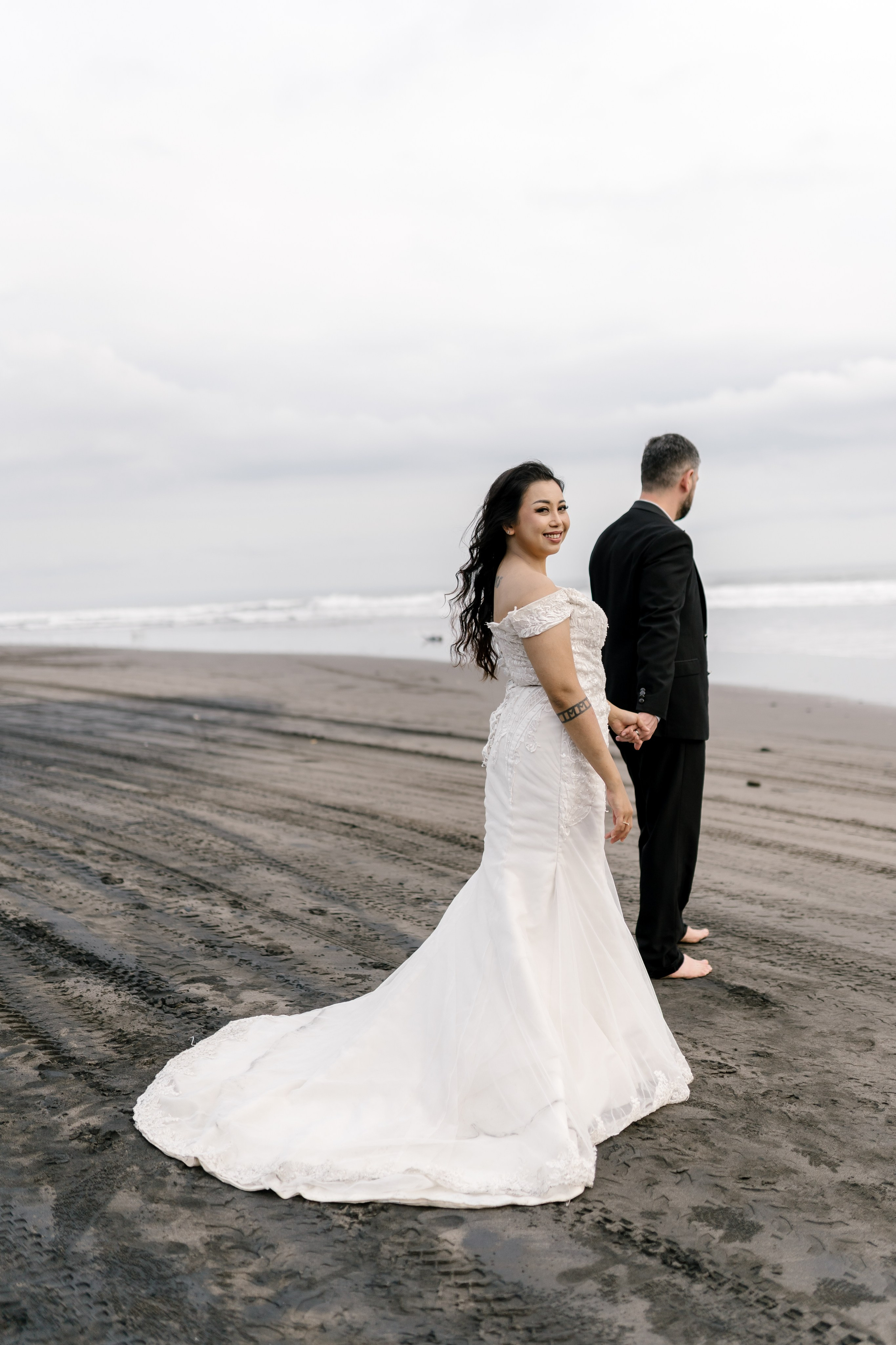 Honeymoon Photoshoot in Bali. Female Photographer in Bali