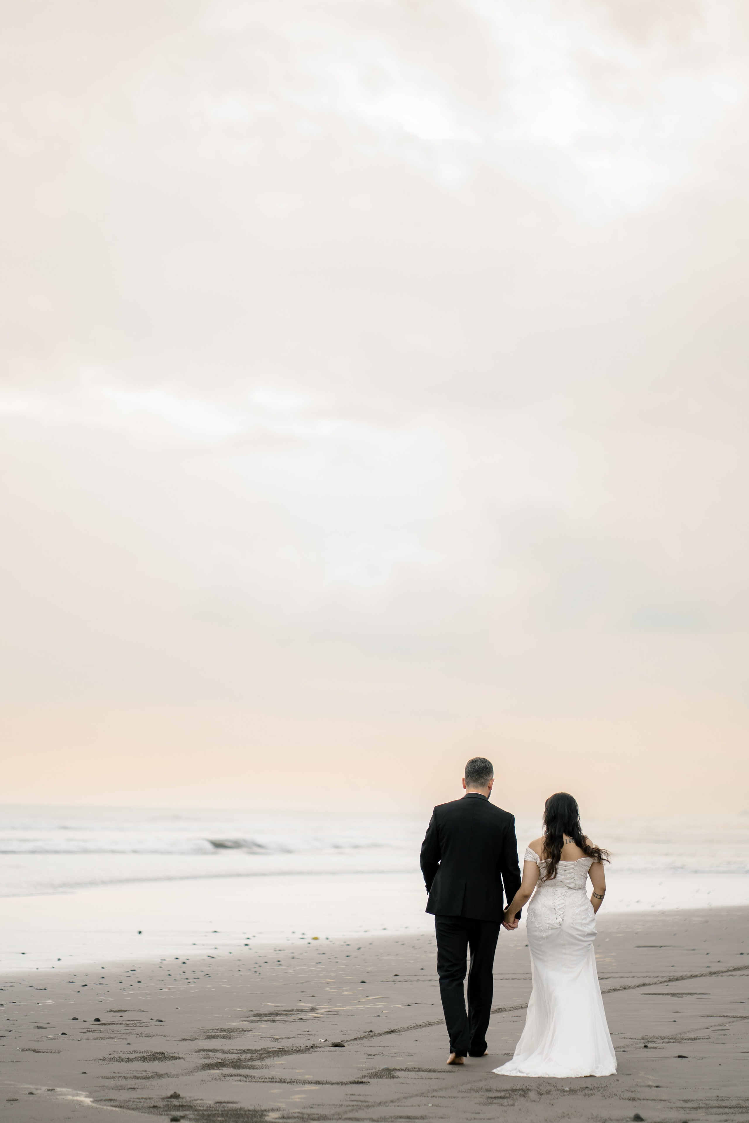 Honeymoon Photoshoot in Bali. Female Photographer in Bali