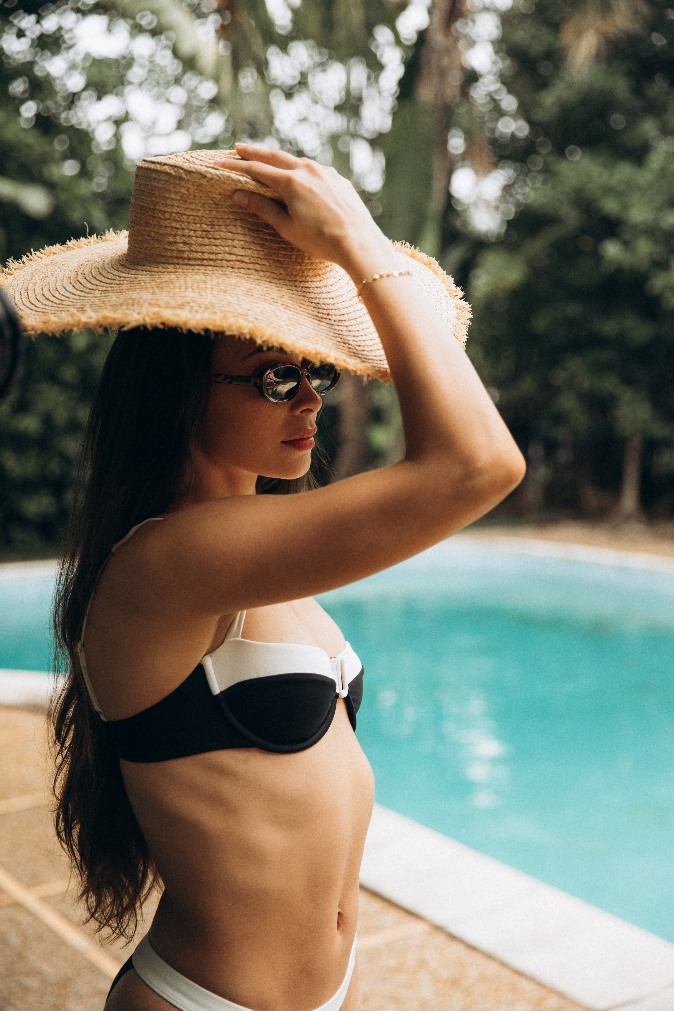 Editorial Retro Pool Session in Miami