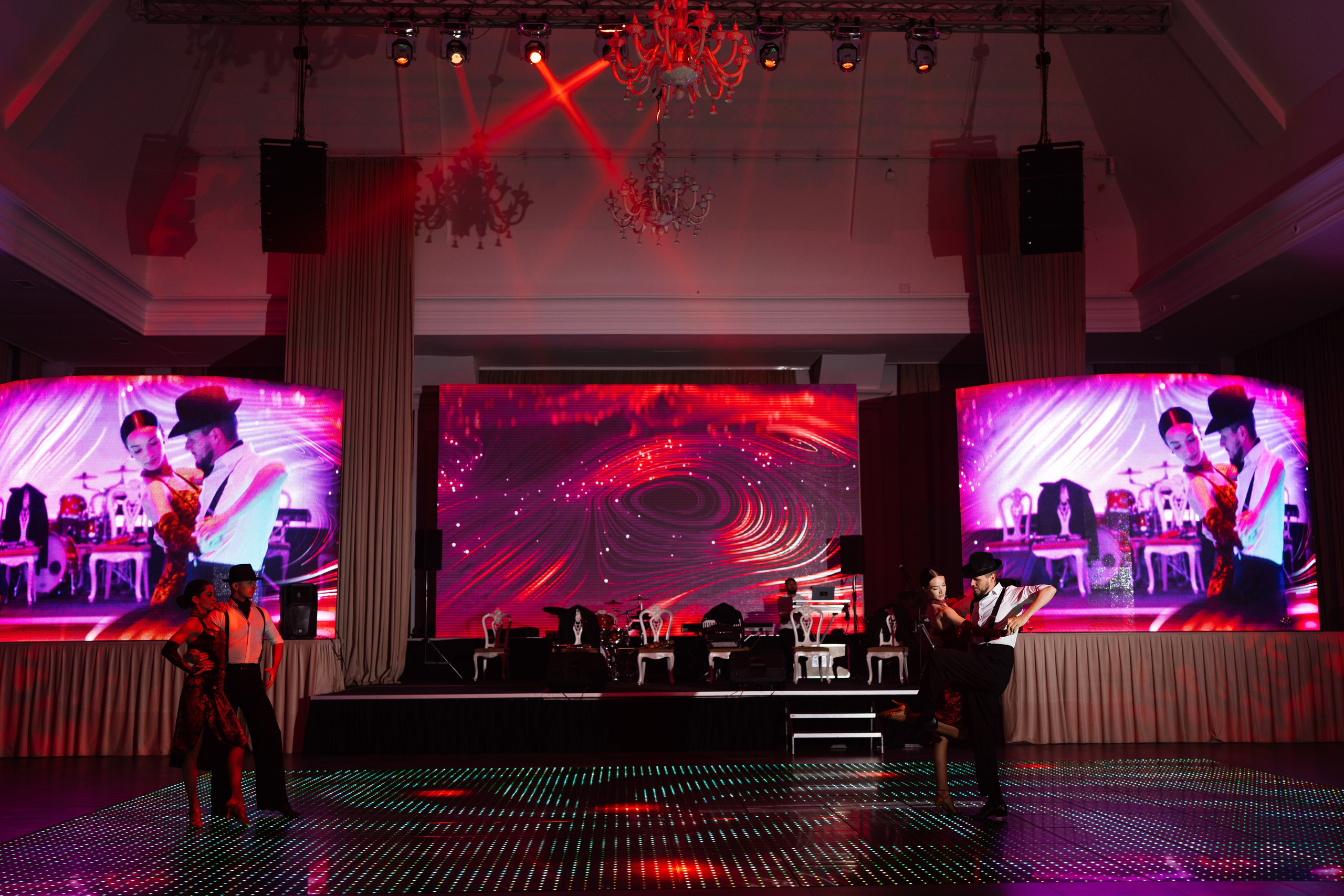 Vasile & Sanda. Home