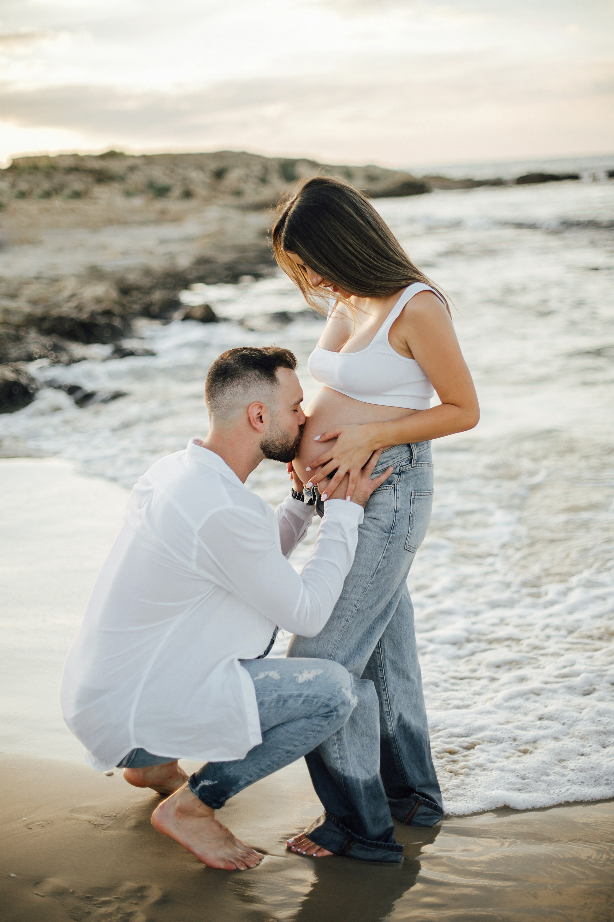 Yael & Gal Nahsholim beach. Family photographer in Israel
